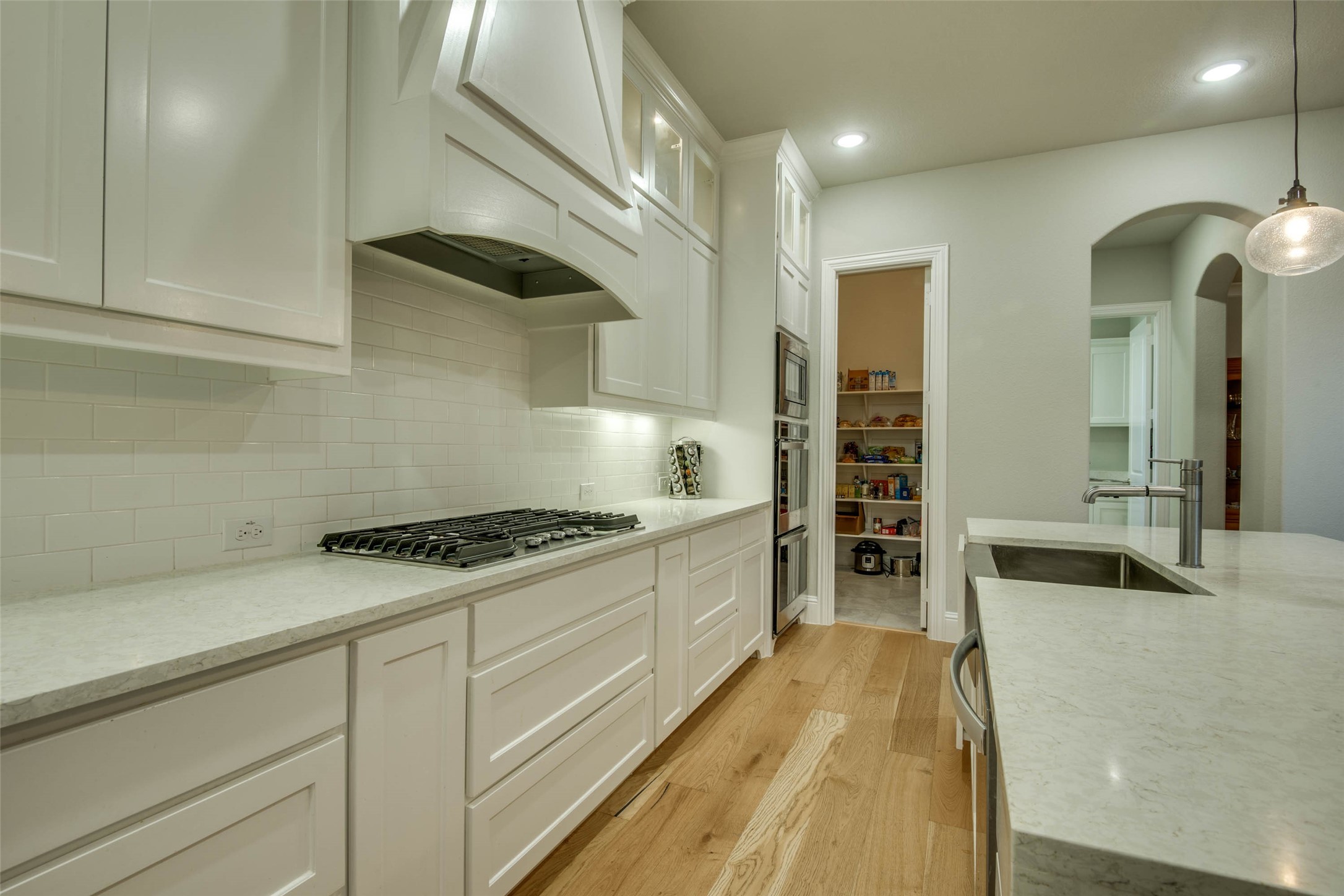 1782 Brighton Place Farmers Branch TX 75234