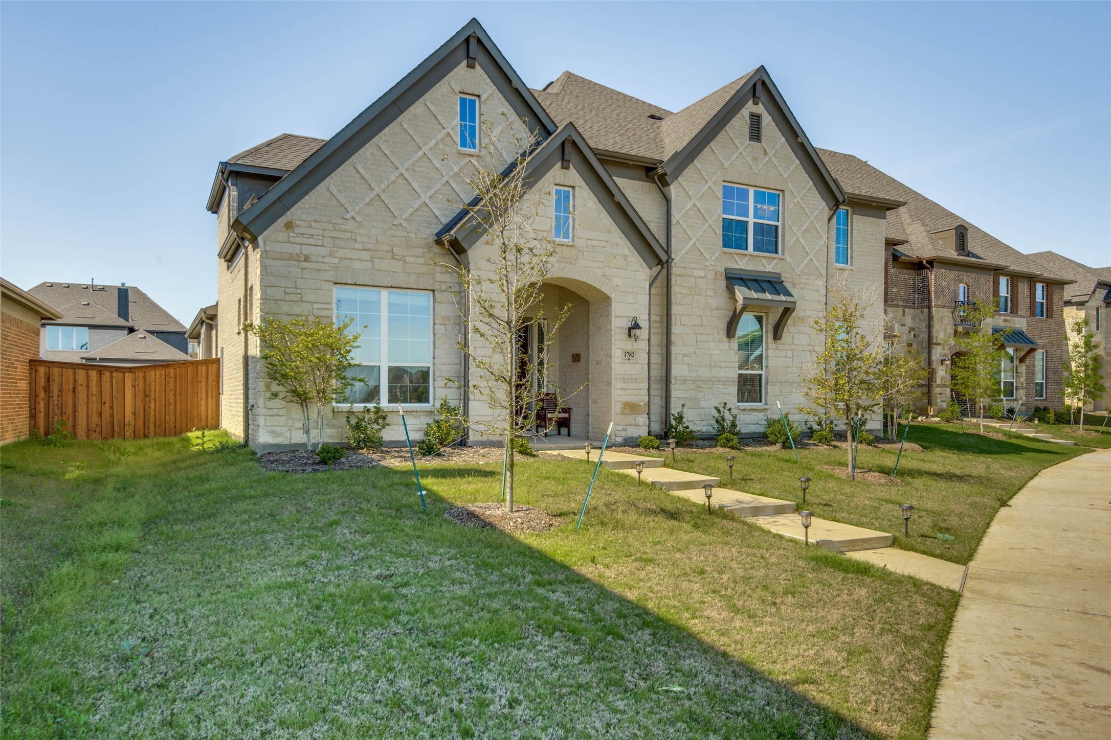 1782 Brighton Place Farmers Branch TX 75234