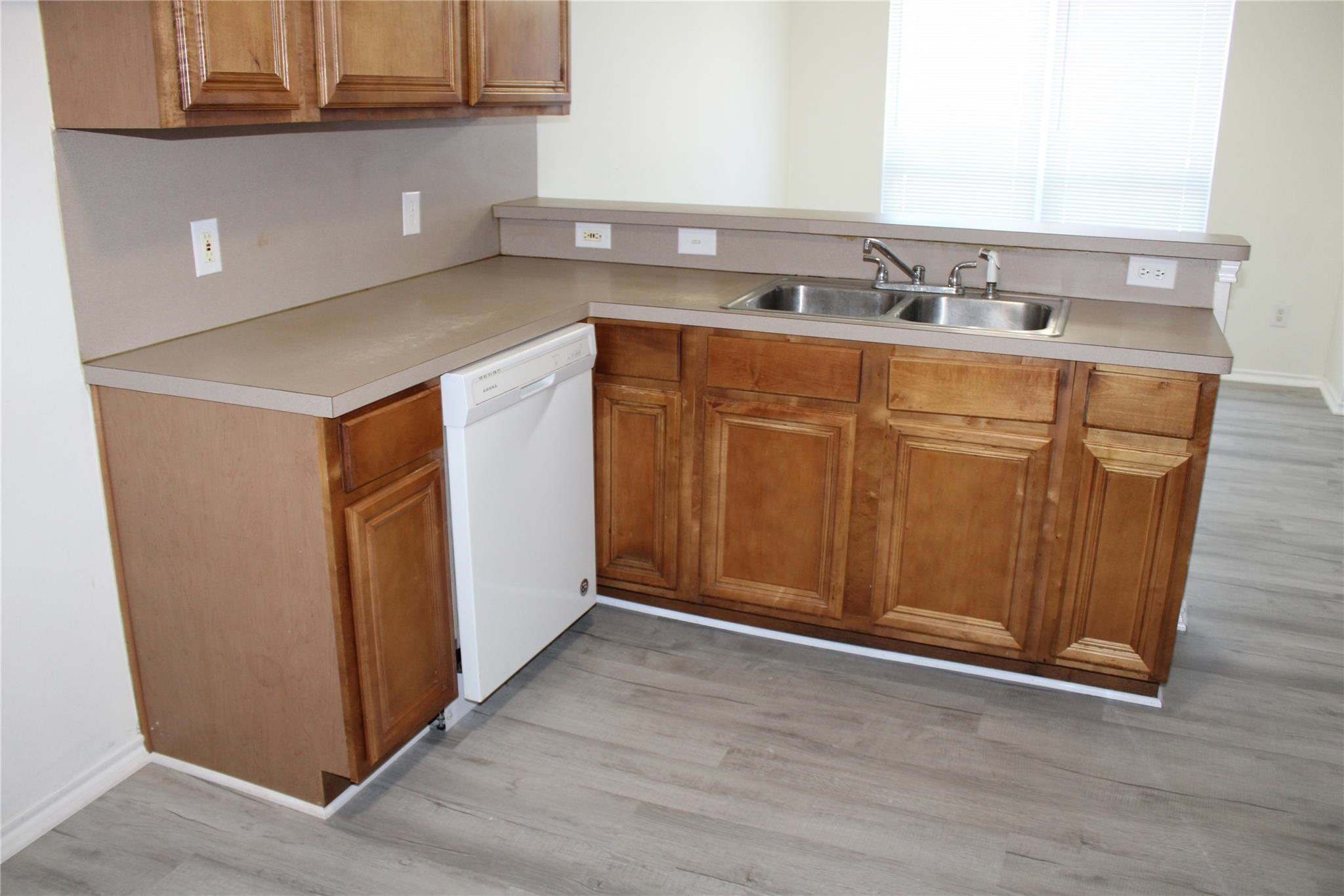 1706 Caravan Trail Dallas TX 75241