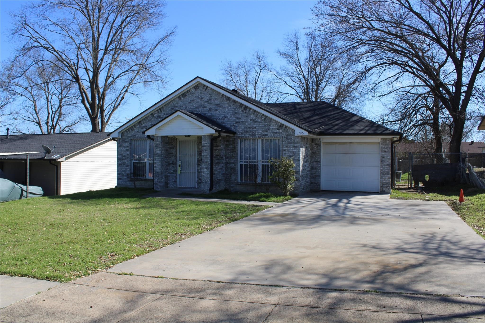 1706 Caravan Trail Dallas TX 75241