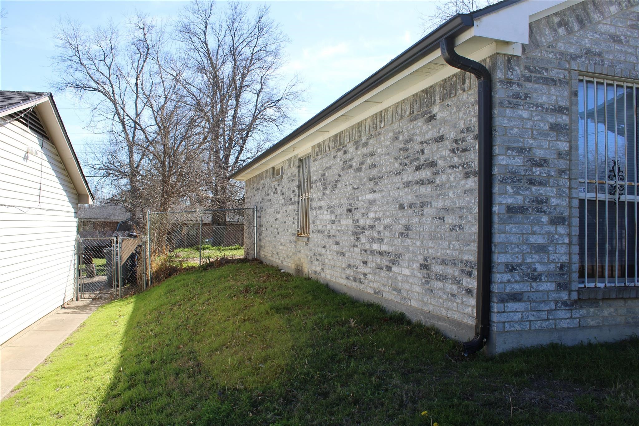 1706 Caravan Trail Dallas TX 75241