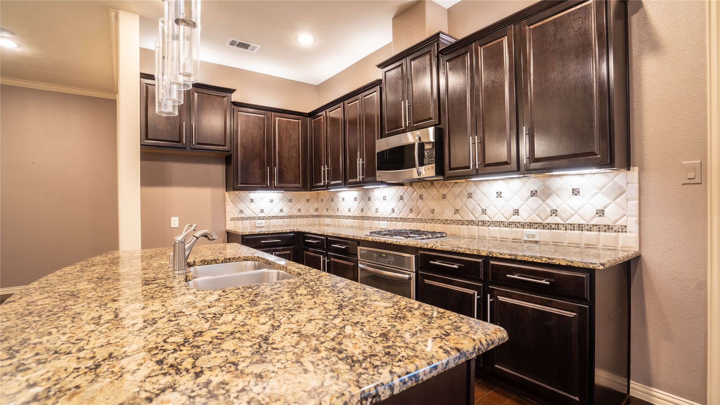 185 Carrington Lane Lewisville TX 75067