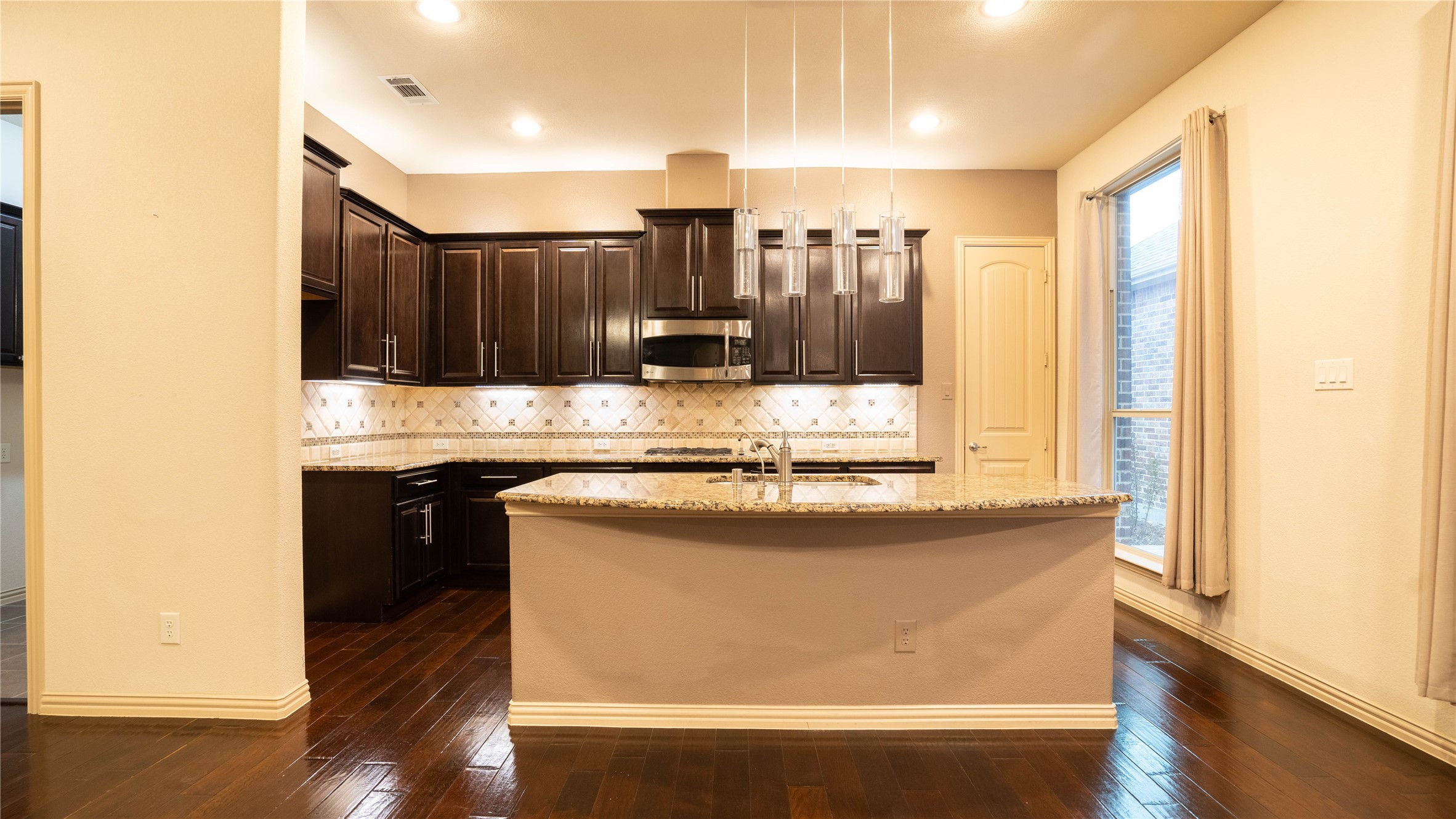 185 Carrington Lane Lewisville TX 75067