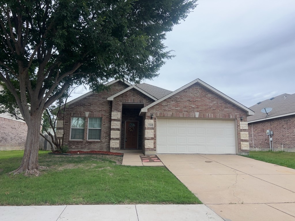 1340 Gayle Street Burleson TX 76028