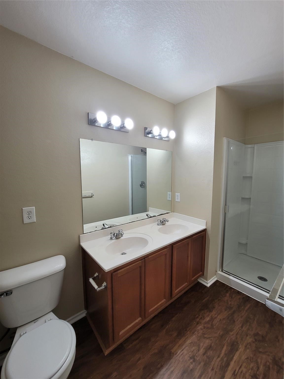 1340 Gayle Street Burleson TX 76028