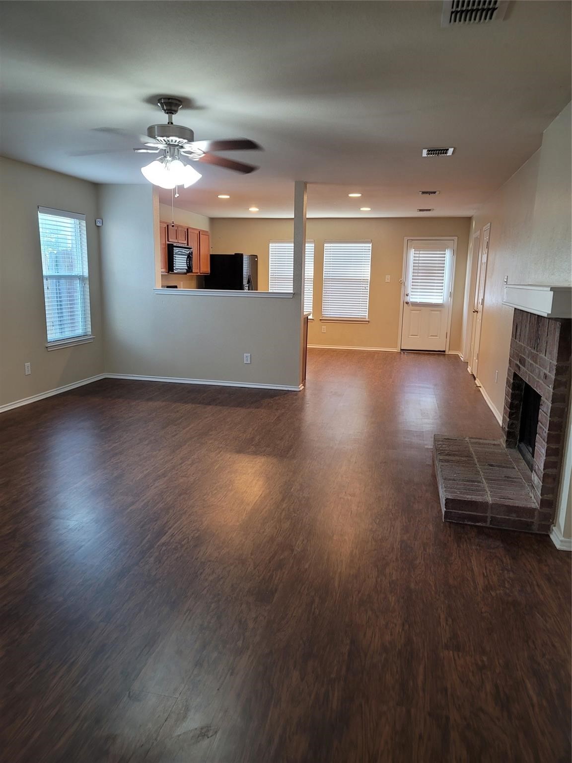 1340 Gayle Street Burleson TX 76028