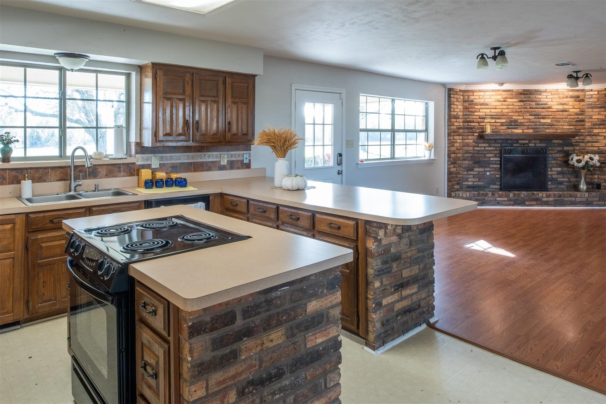 1850 Rock Ridge Road Lucas TX 75002
