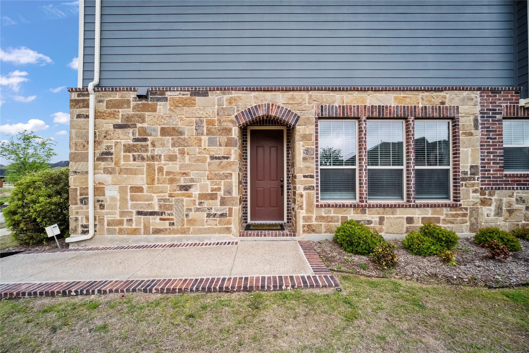 4701 Smokey Quartz Lane Arlington TX 76005