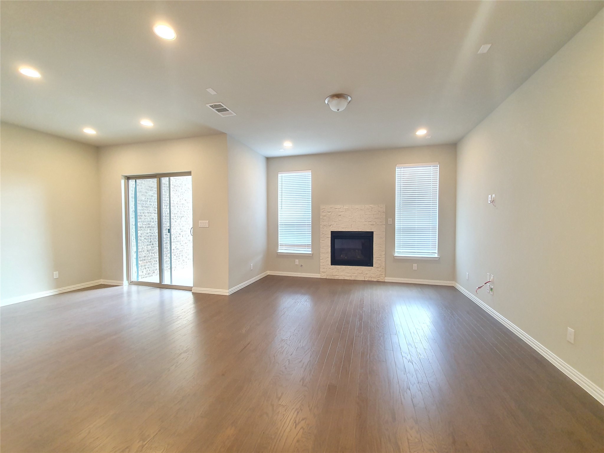 8266 Primrose Way Dallas TX 75252