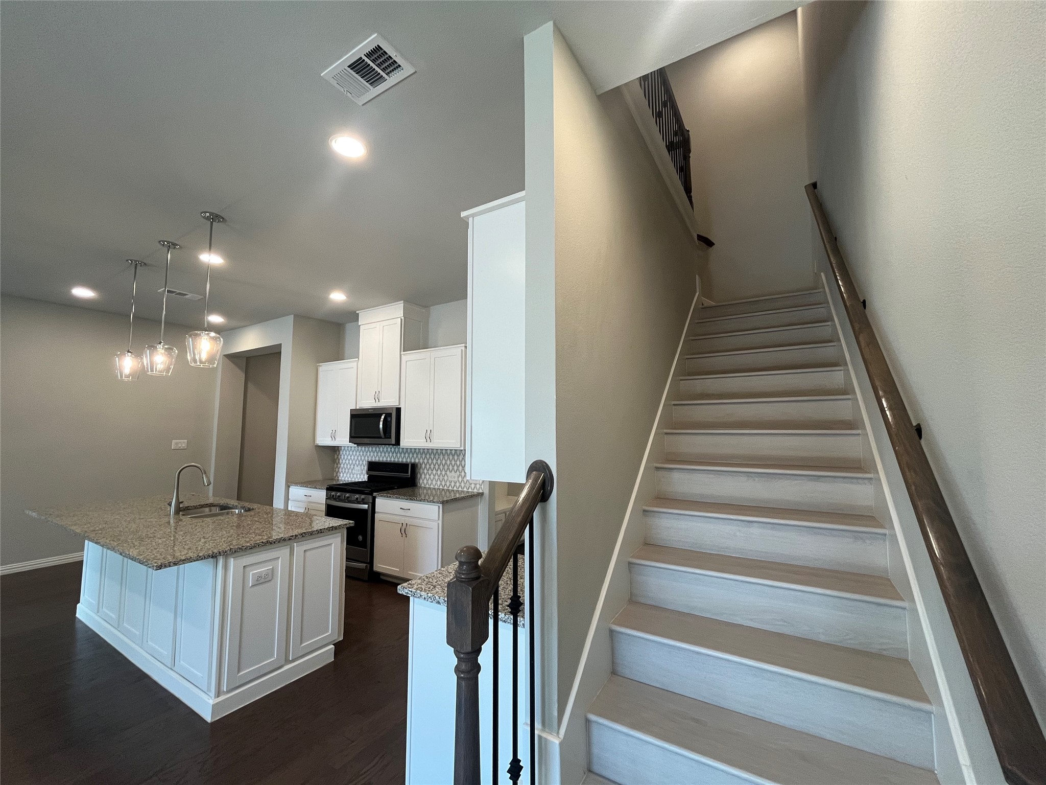 8266 Primrose Way Dallas TX 75252