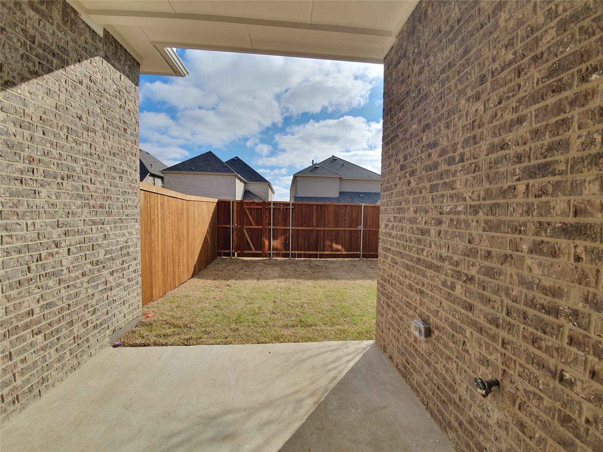 8266 Primrose Way Dallas TX 75252