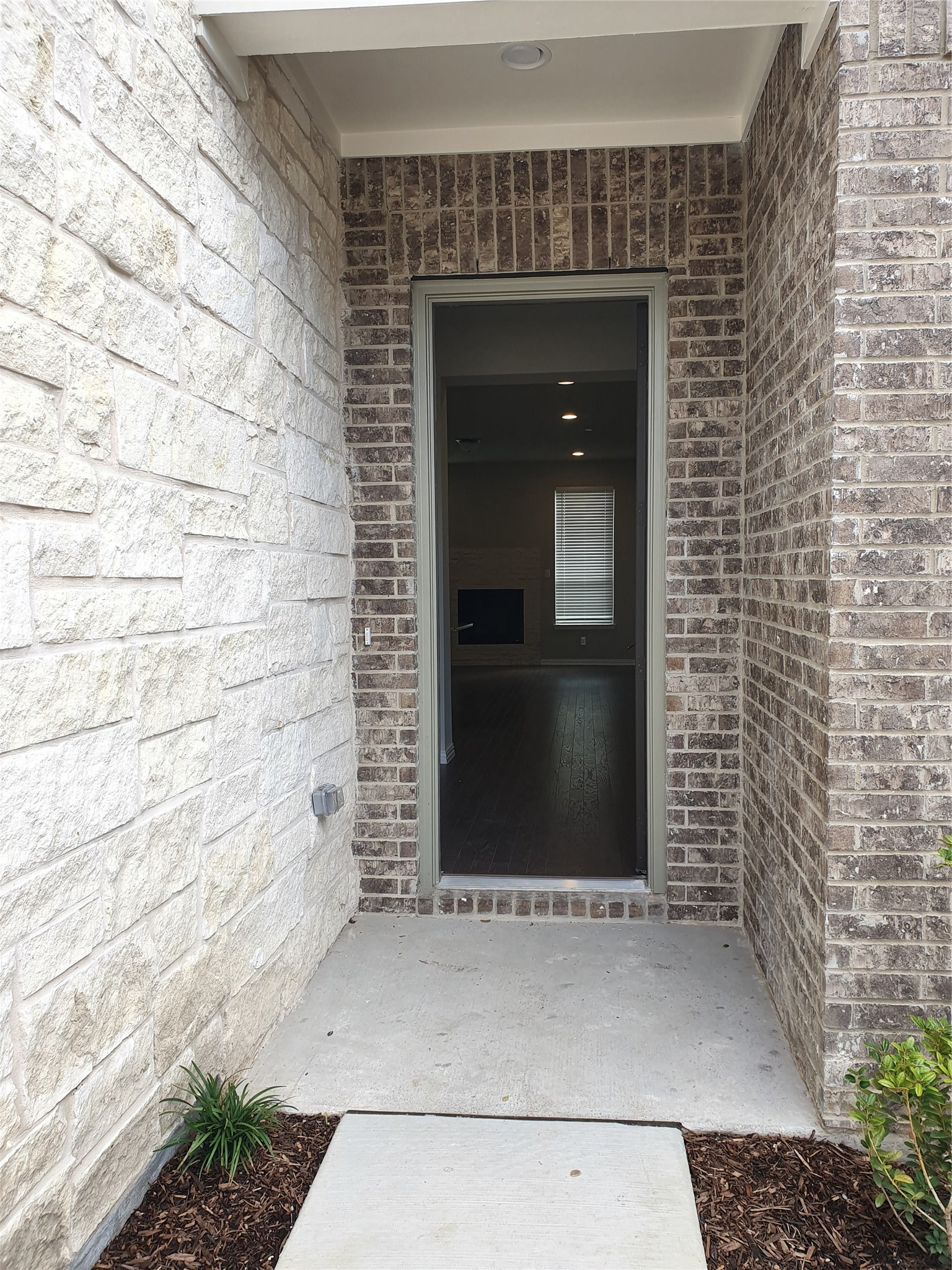 8266 Primrose Way Dallas TX 75252