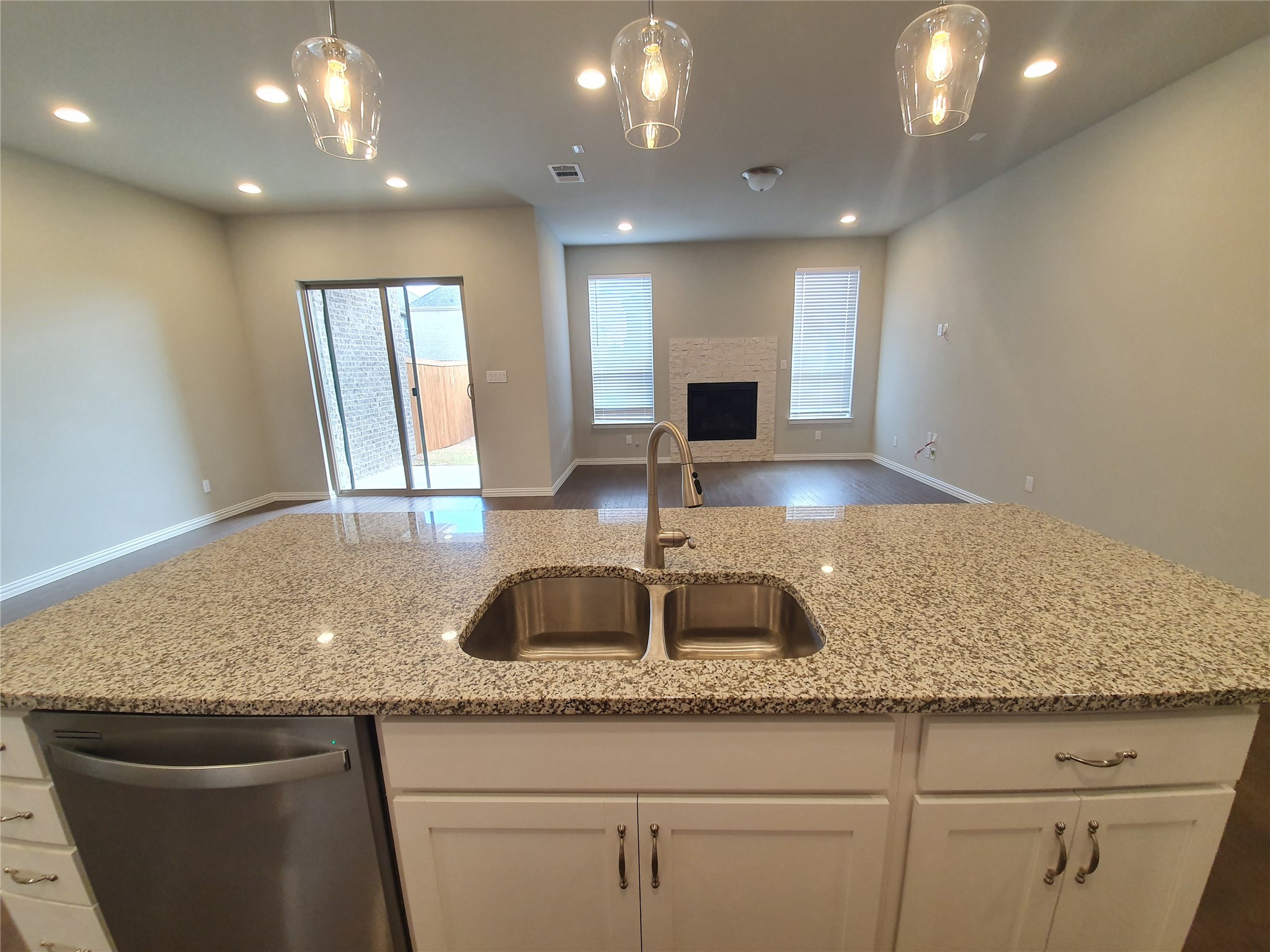 8266 Primrose Way Dallas TX 75252