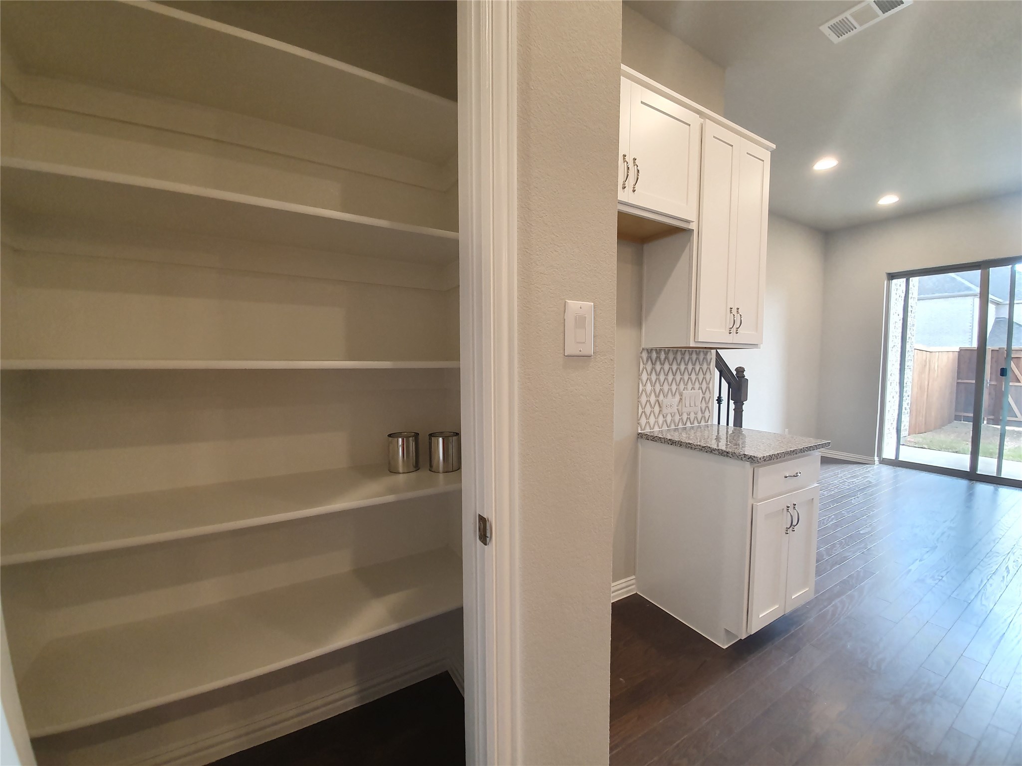 8266 Primrose Way Dallas TX 75252