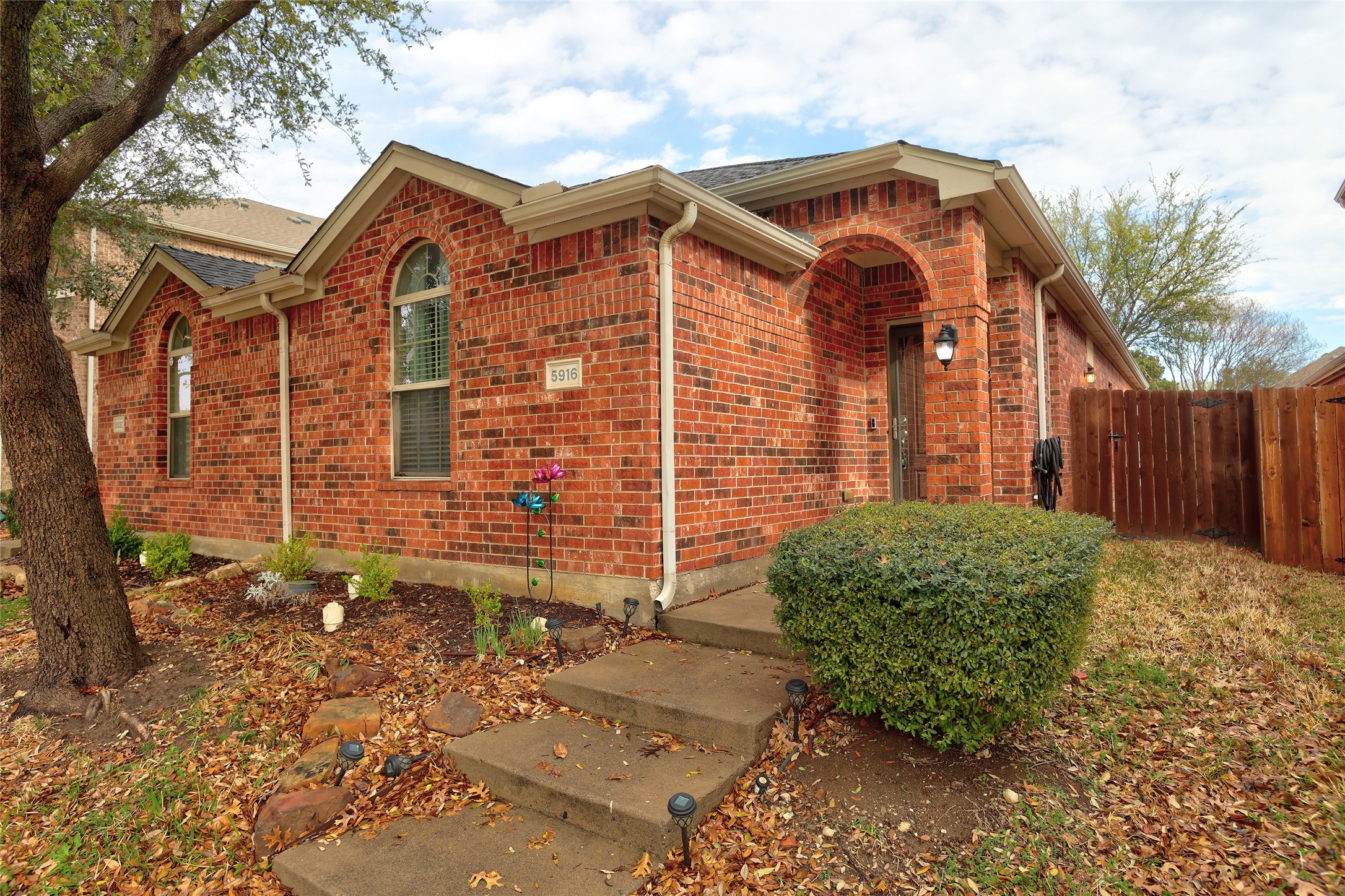 5916 Round Up Lane Mckinney TX 75070