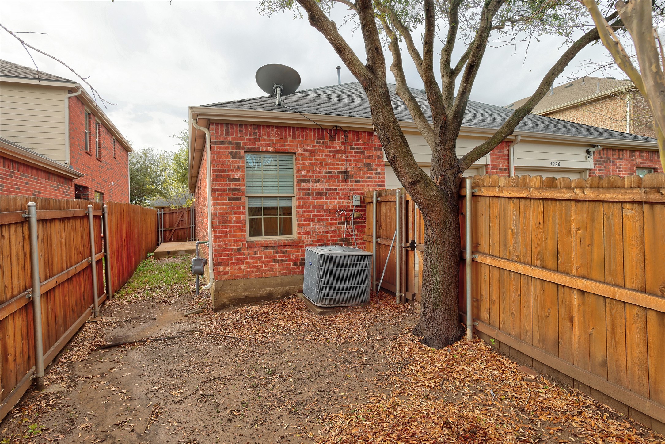 5916 Round Up Lane Mckinney TX 75070