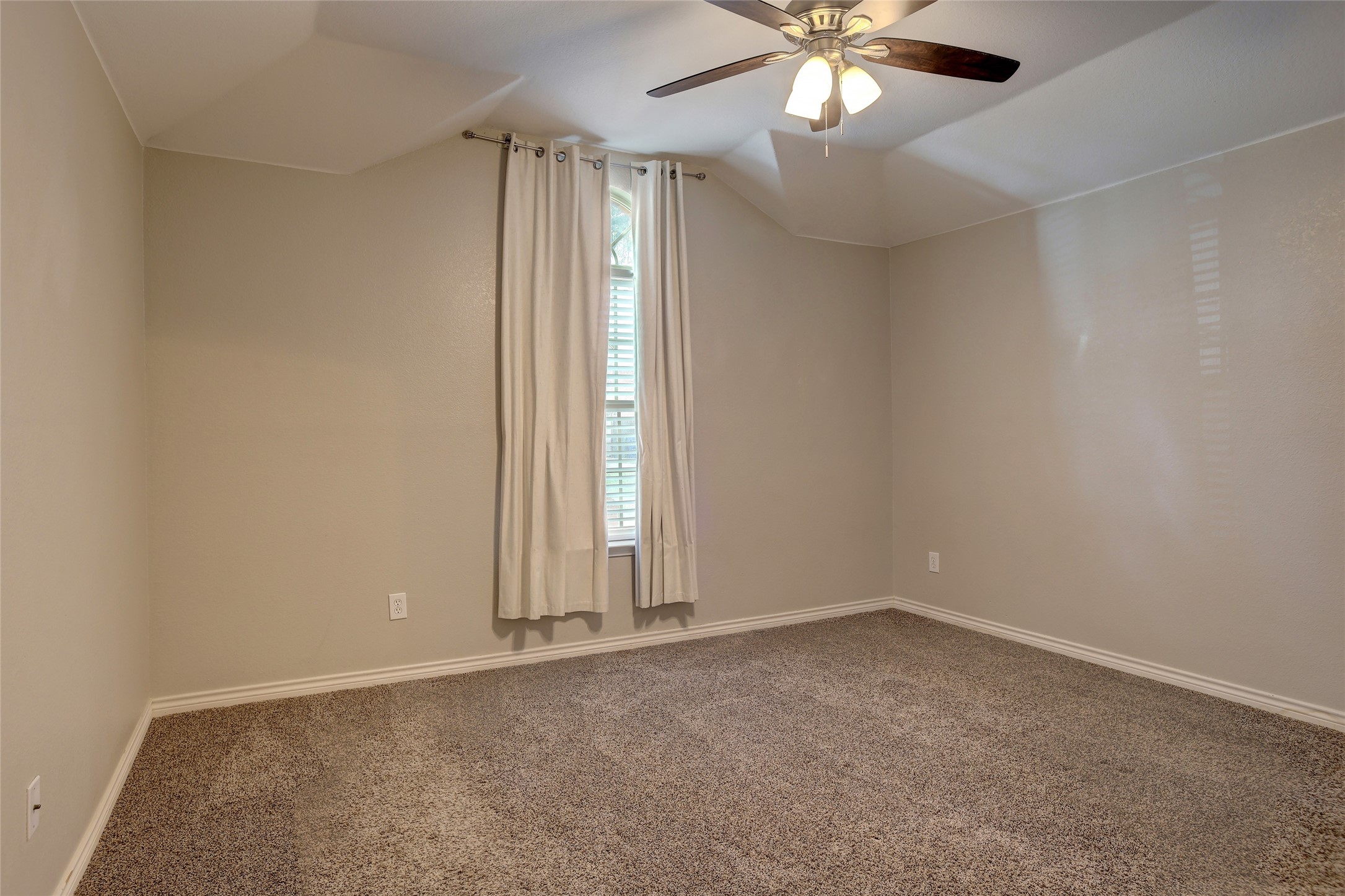 5916 Round Up Lane Mckinney TX 75070