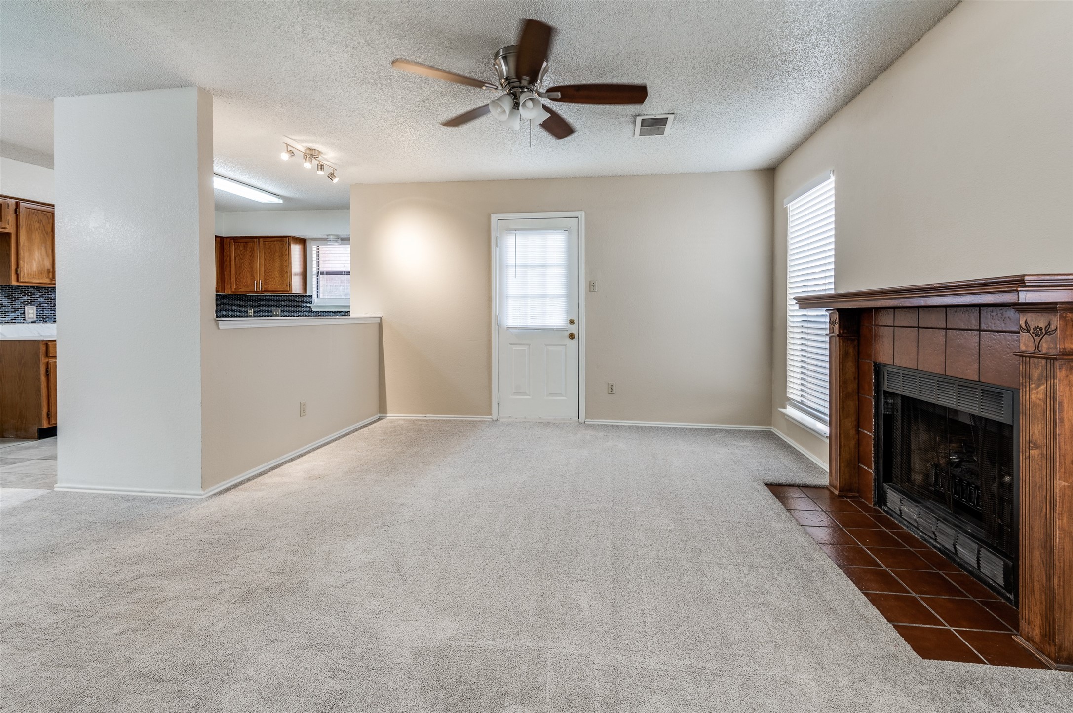 2617 Isbella Drive Grand Prairie TX 75052