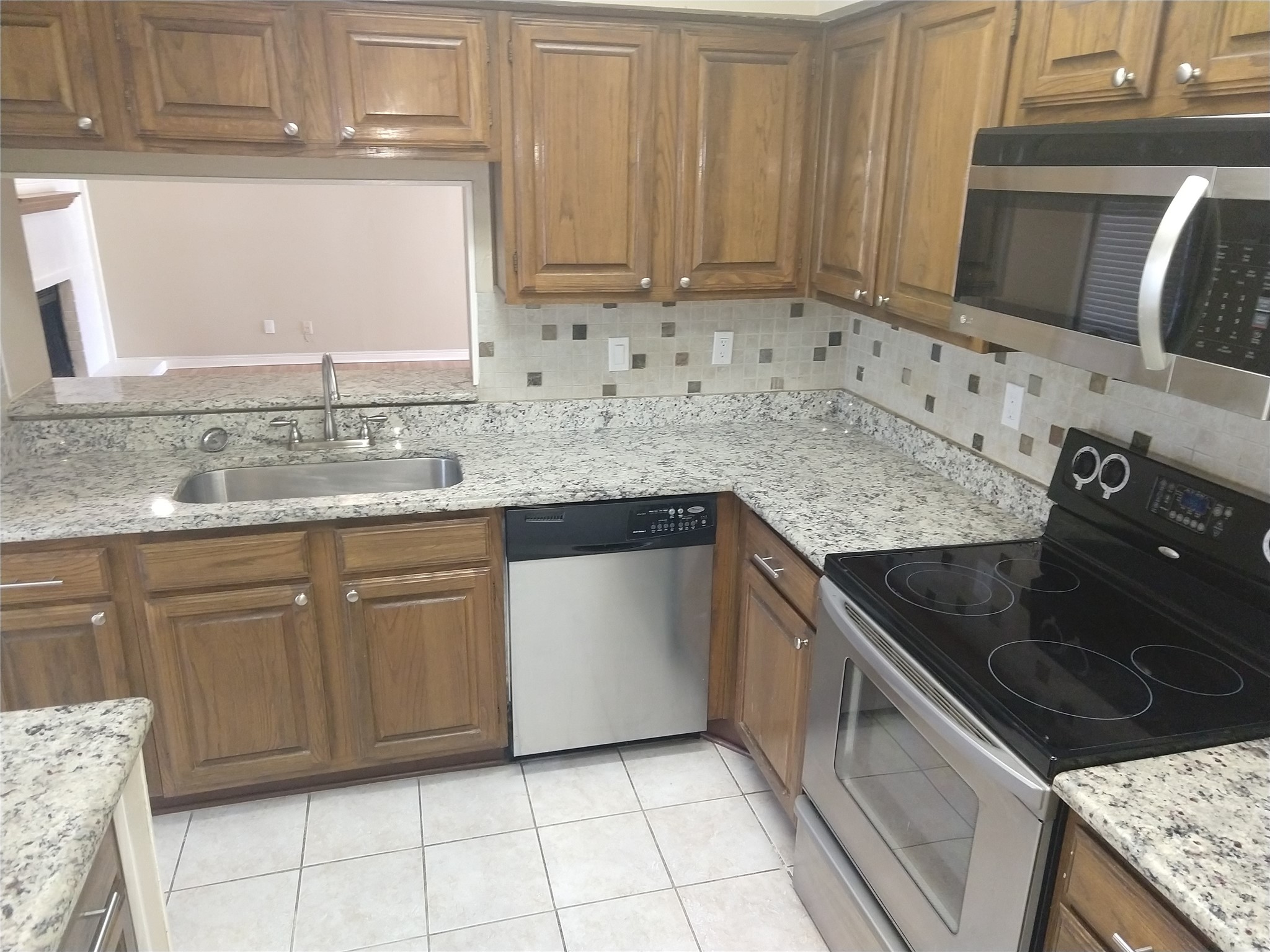 2101 Rainbow Drive Arlington TX 76011