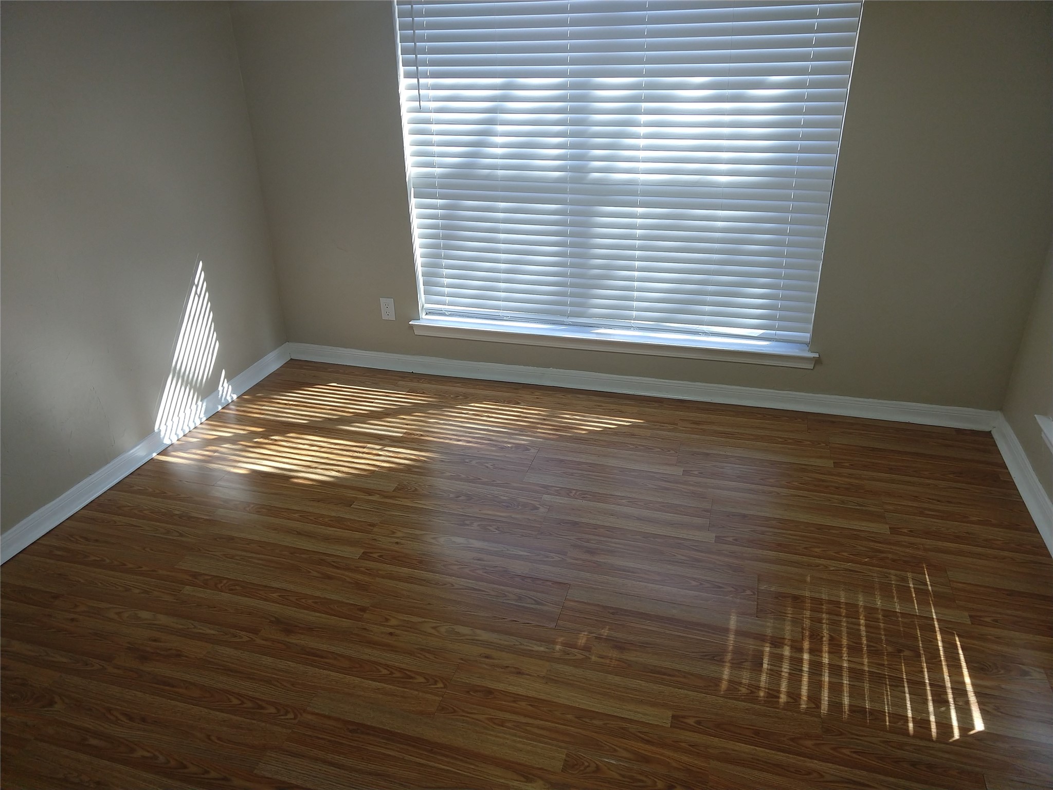 2101 Rainbow Drive Arlington TX 76011