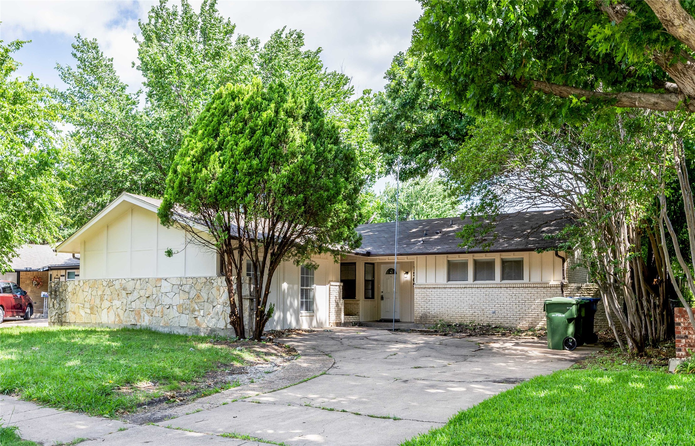 1505 Mcdonald Drive Garland TX 75041