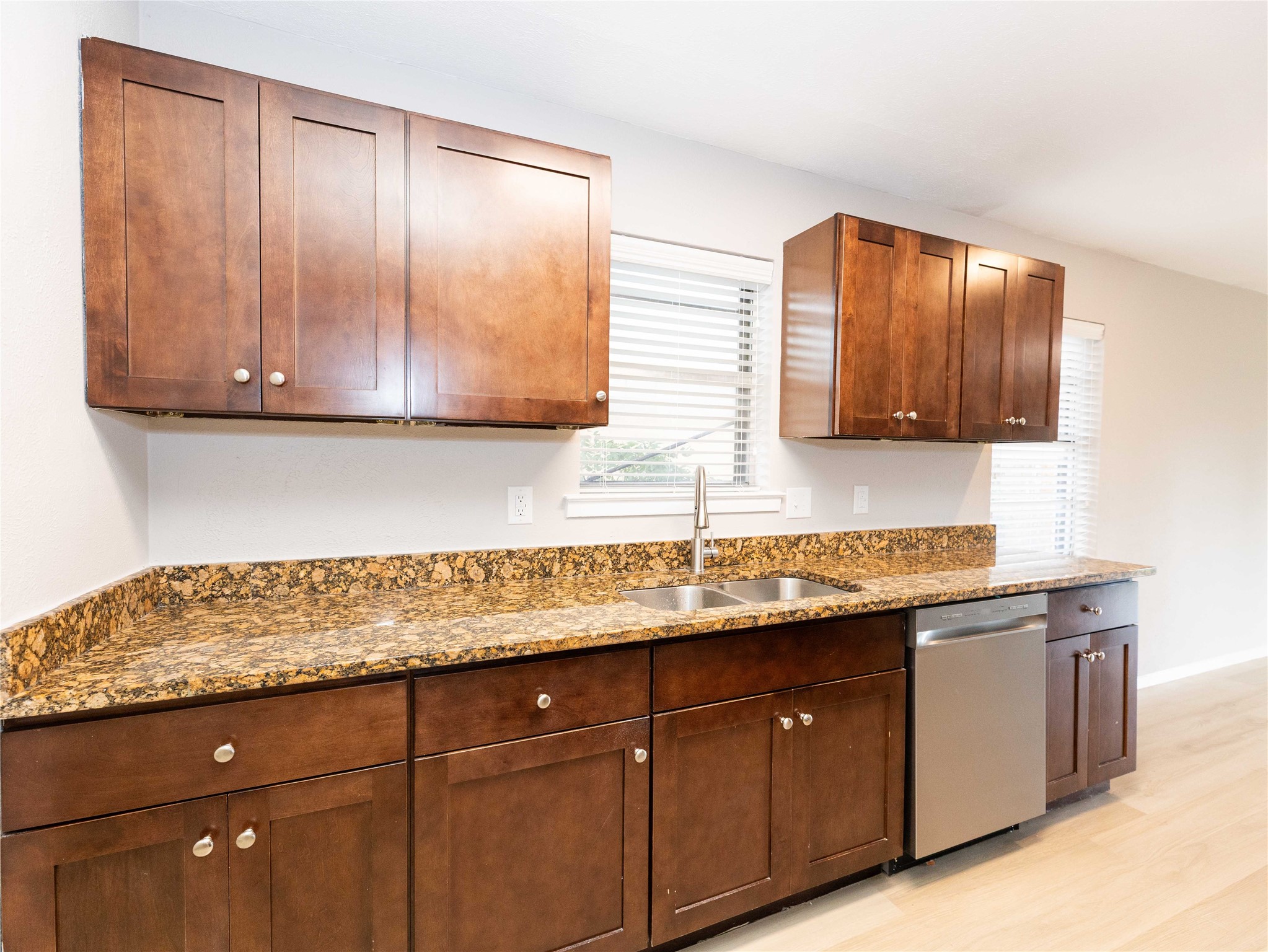 1505 Mcdonald Drive Garland TX 75041