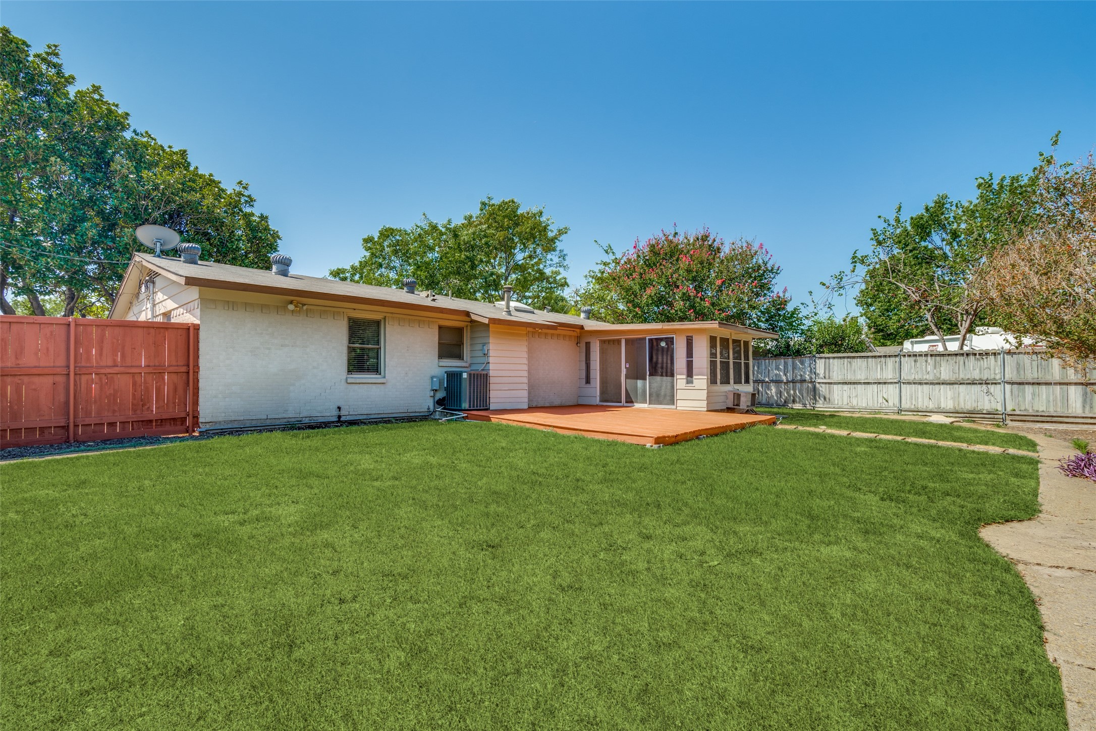 900 Wateka Way Richardson TX 75080