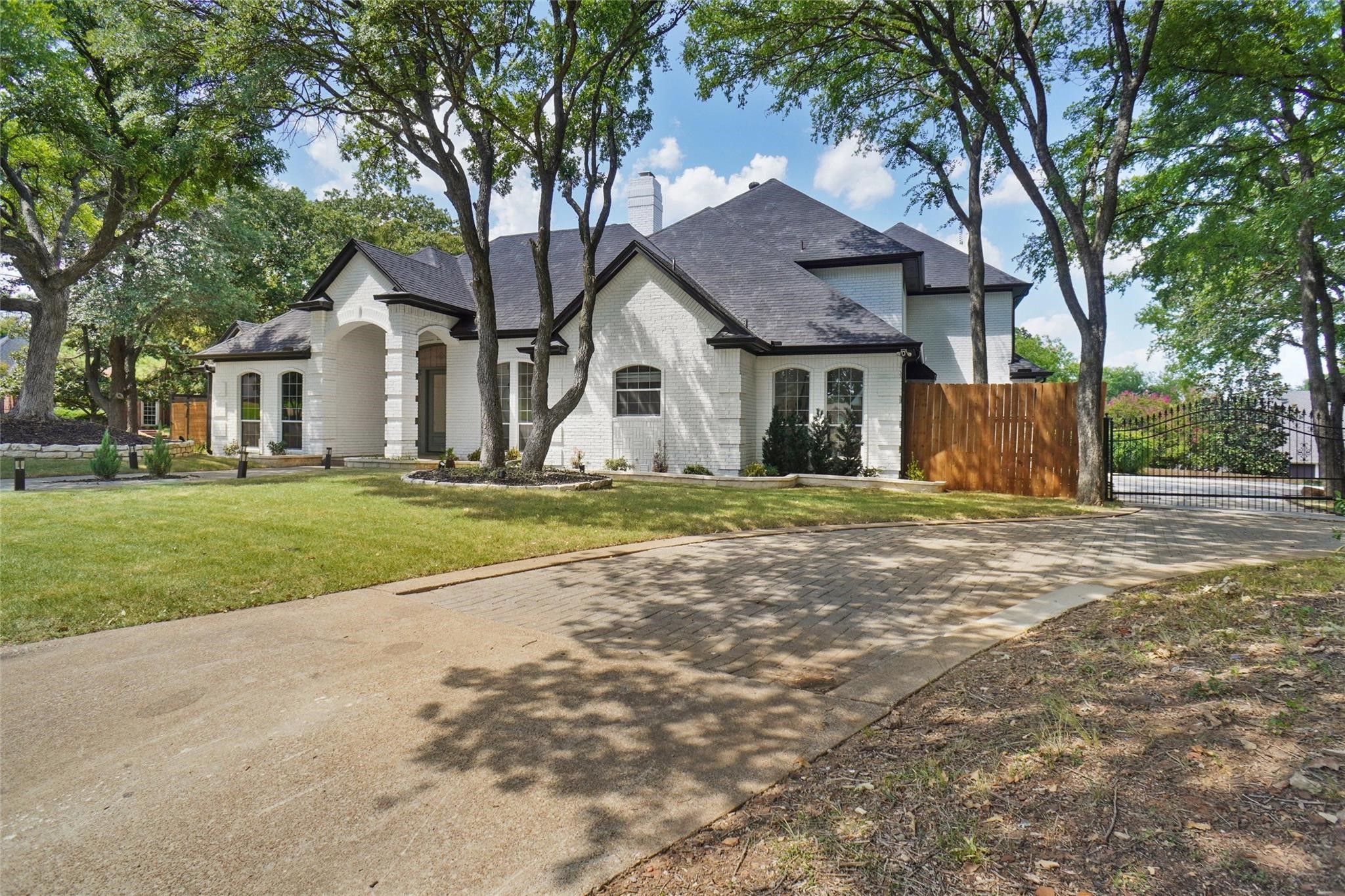 1002 Woodvale Court Colleyville TX 76034
