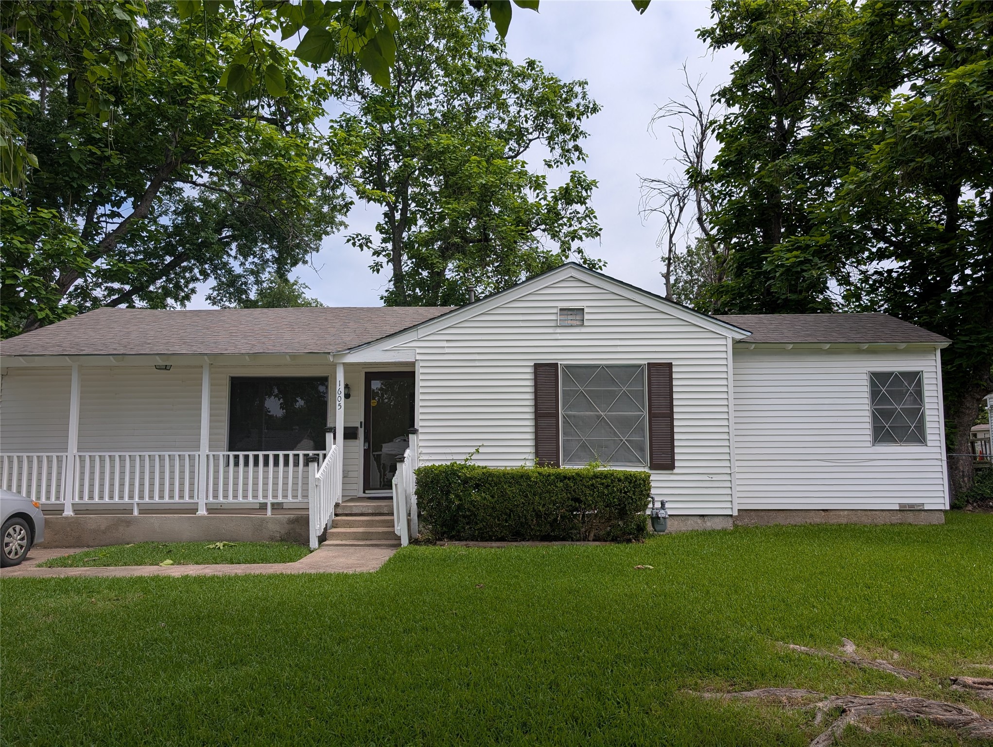 1605 Maple Drive Garland TX 75042