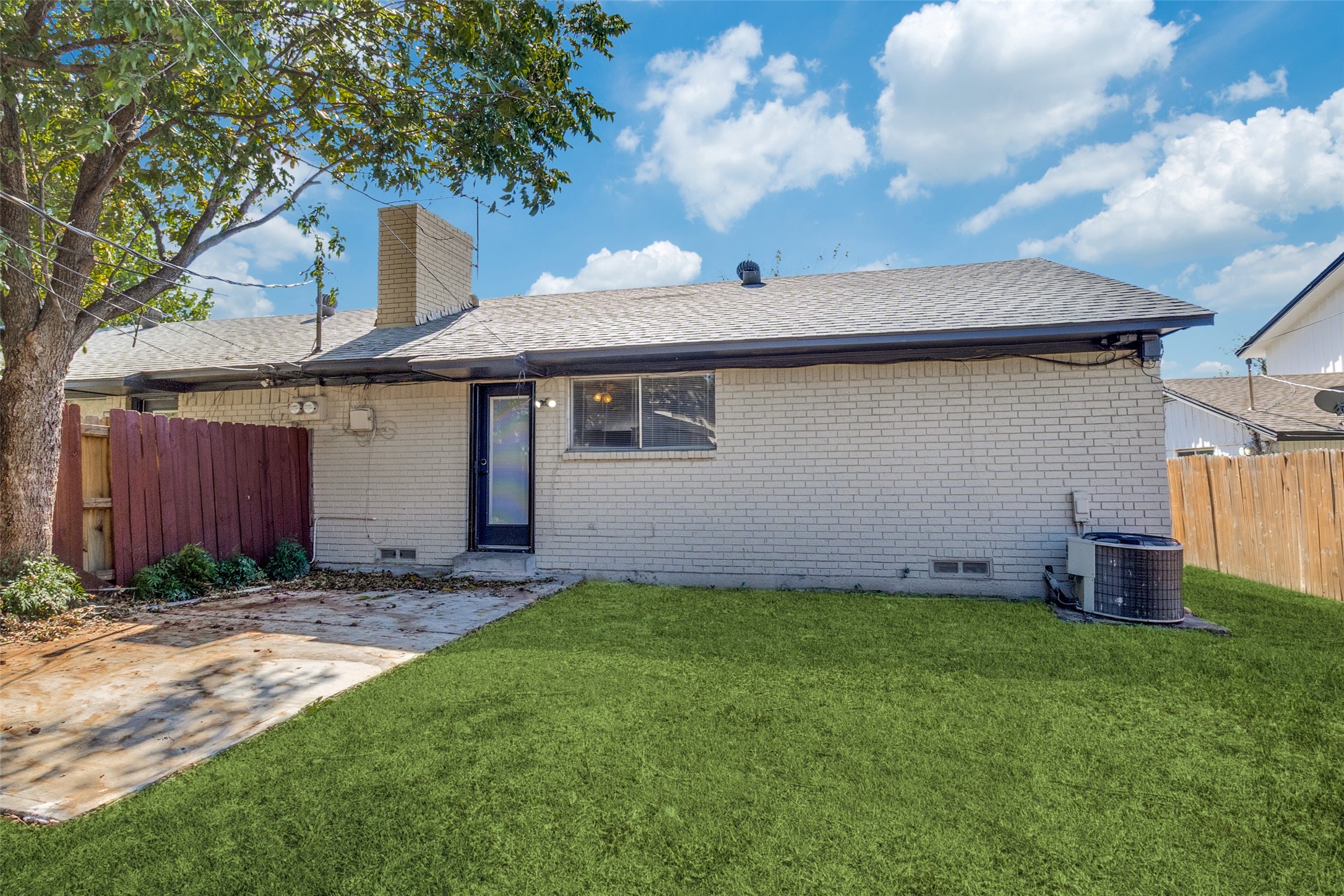 15825 El Estado Drive Dallas TX 75248