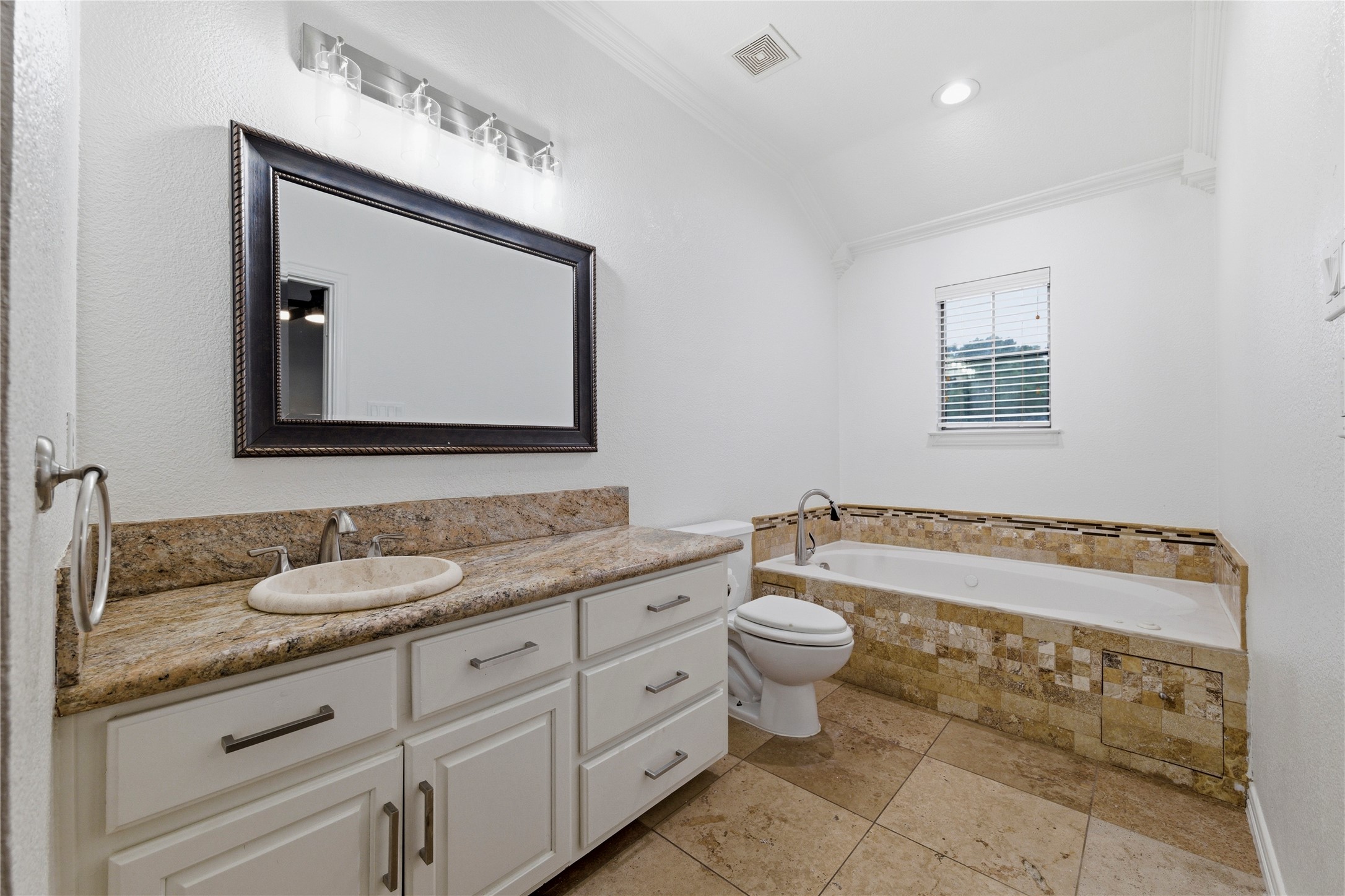 4263 Towne Lake Court Irving TX 75061