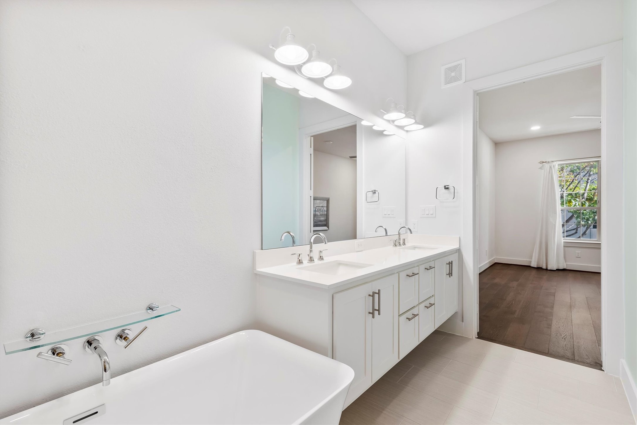 15875 Spectrum Drive Addison TX 75001