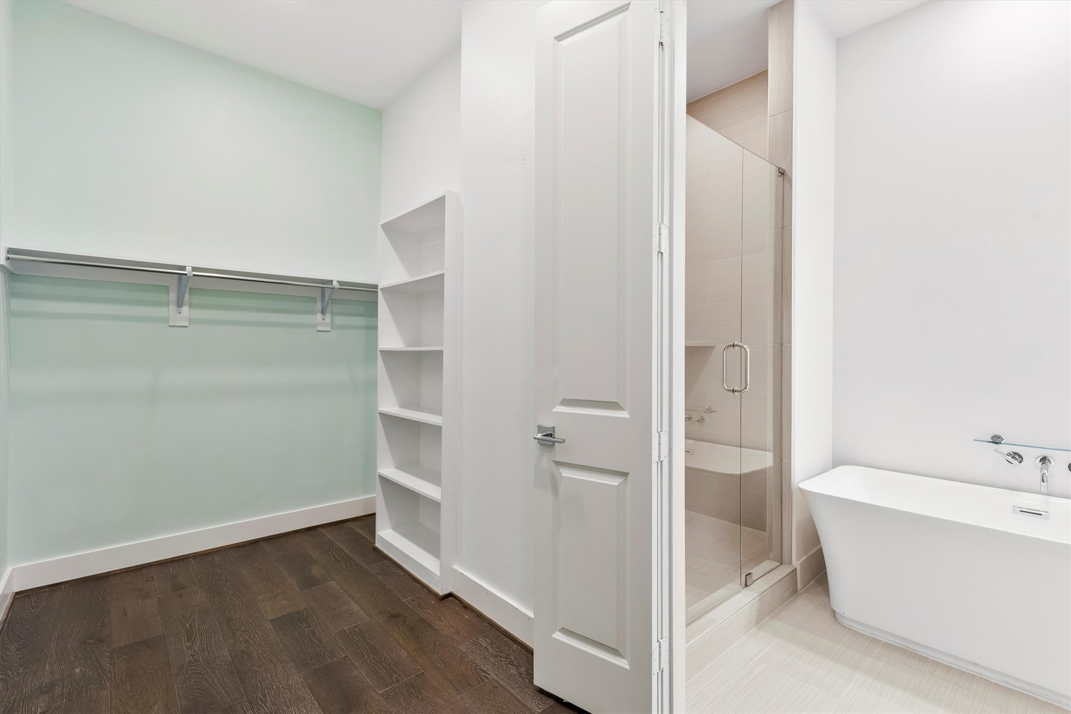 15875 Spectrum Drive Addison TX 75001