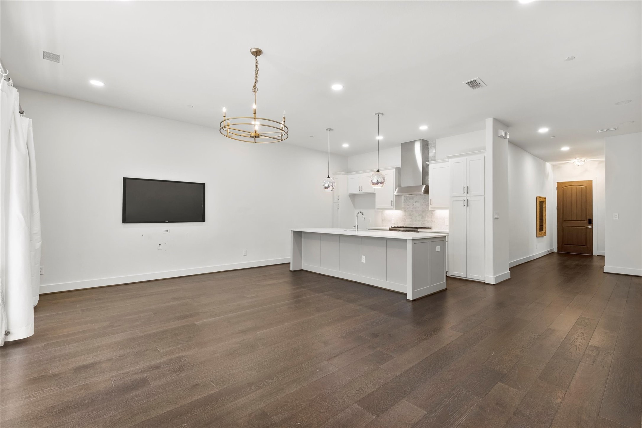 15875 Spectrum Drive Addison TX 75001