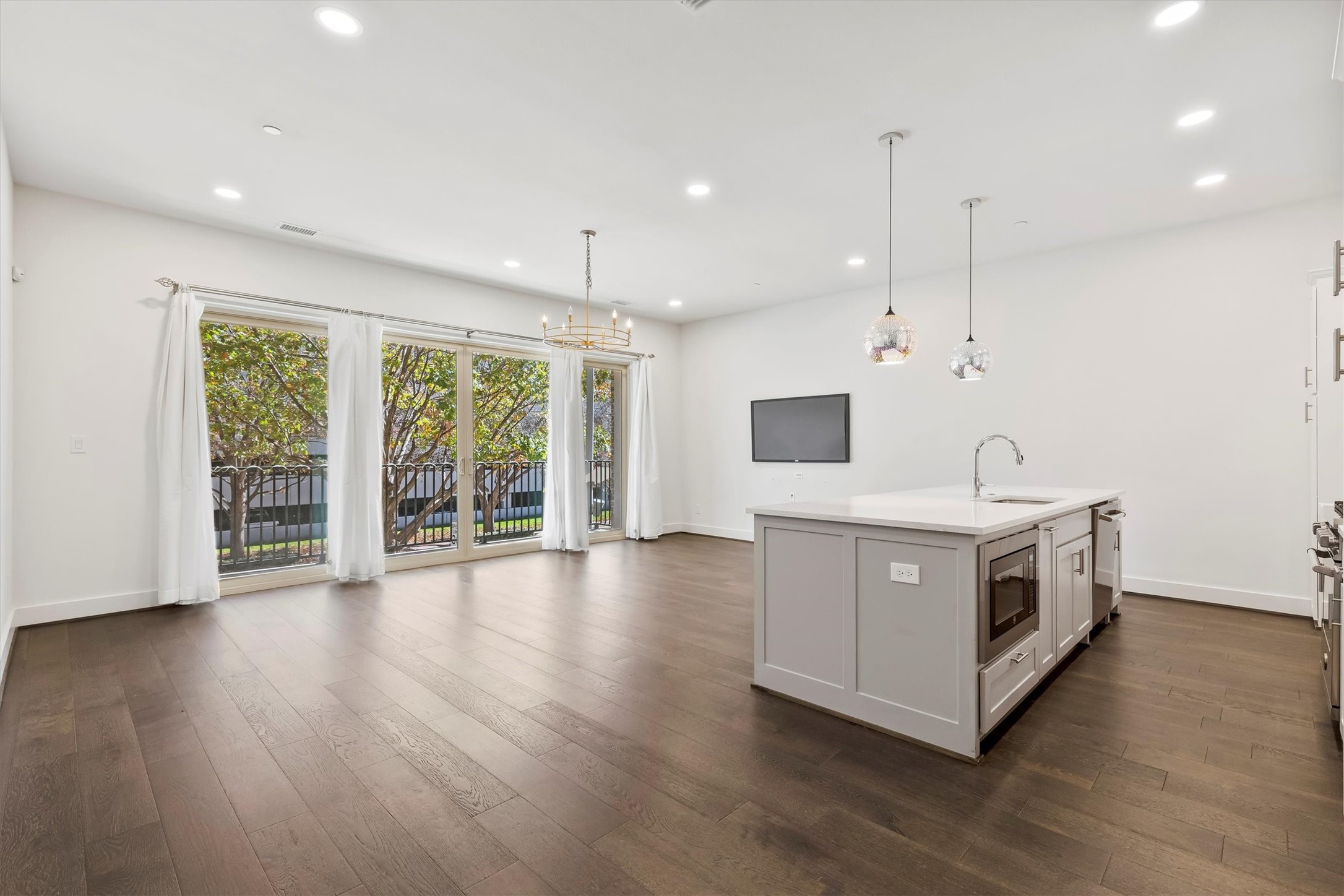 15875 Spectrum Drive Addison TX 75001