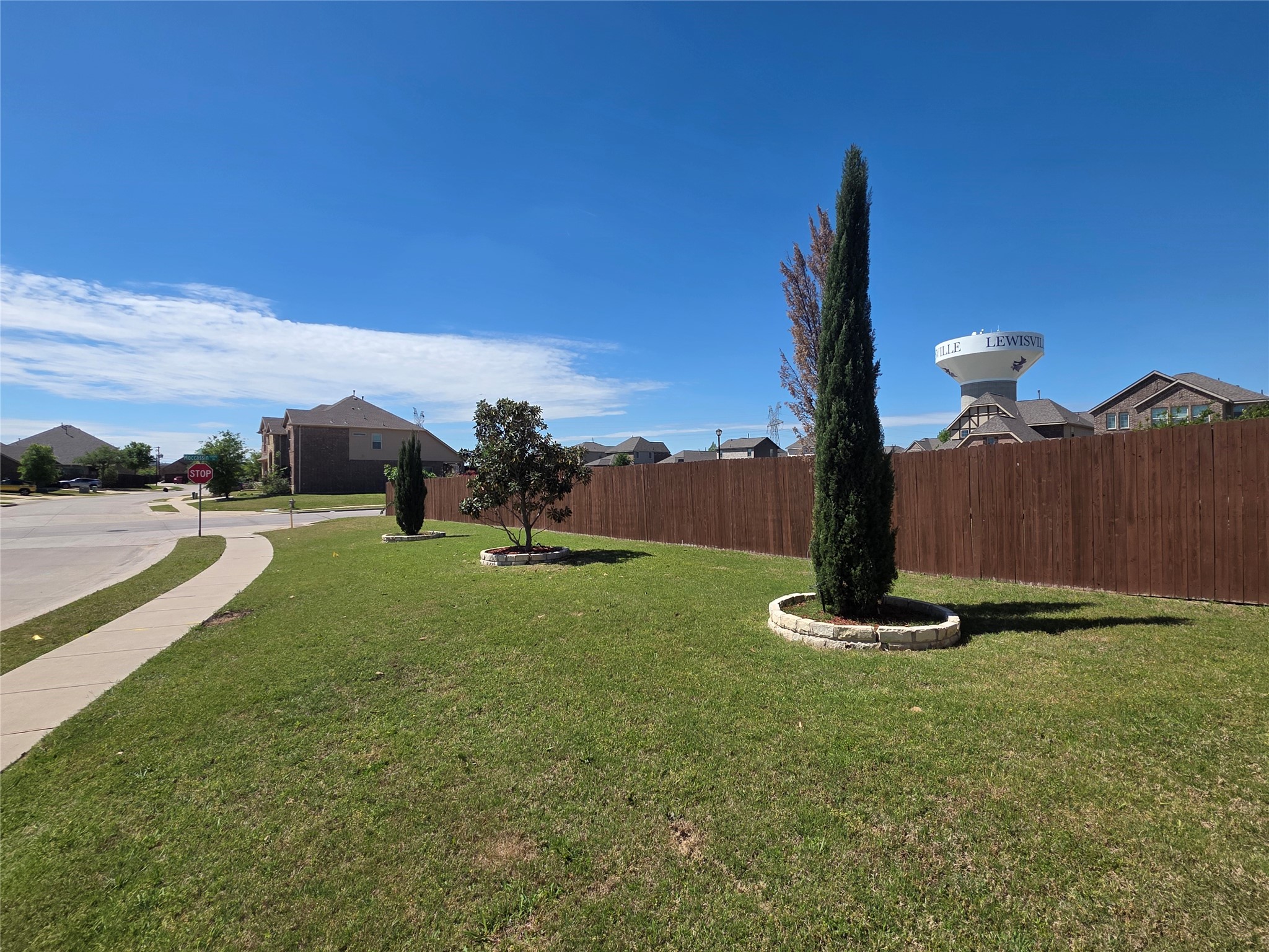 2016 Milano Lane Lewisville TX 75077