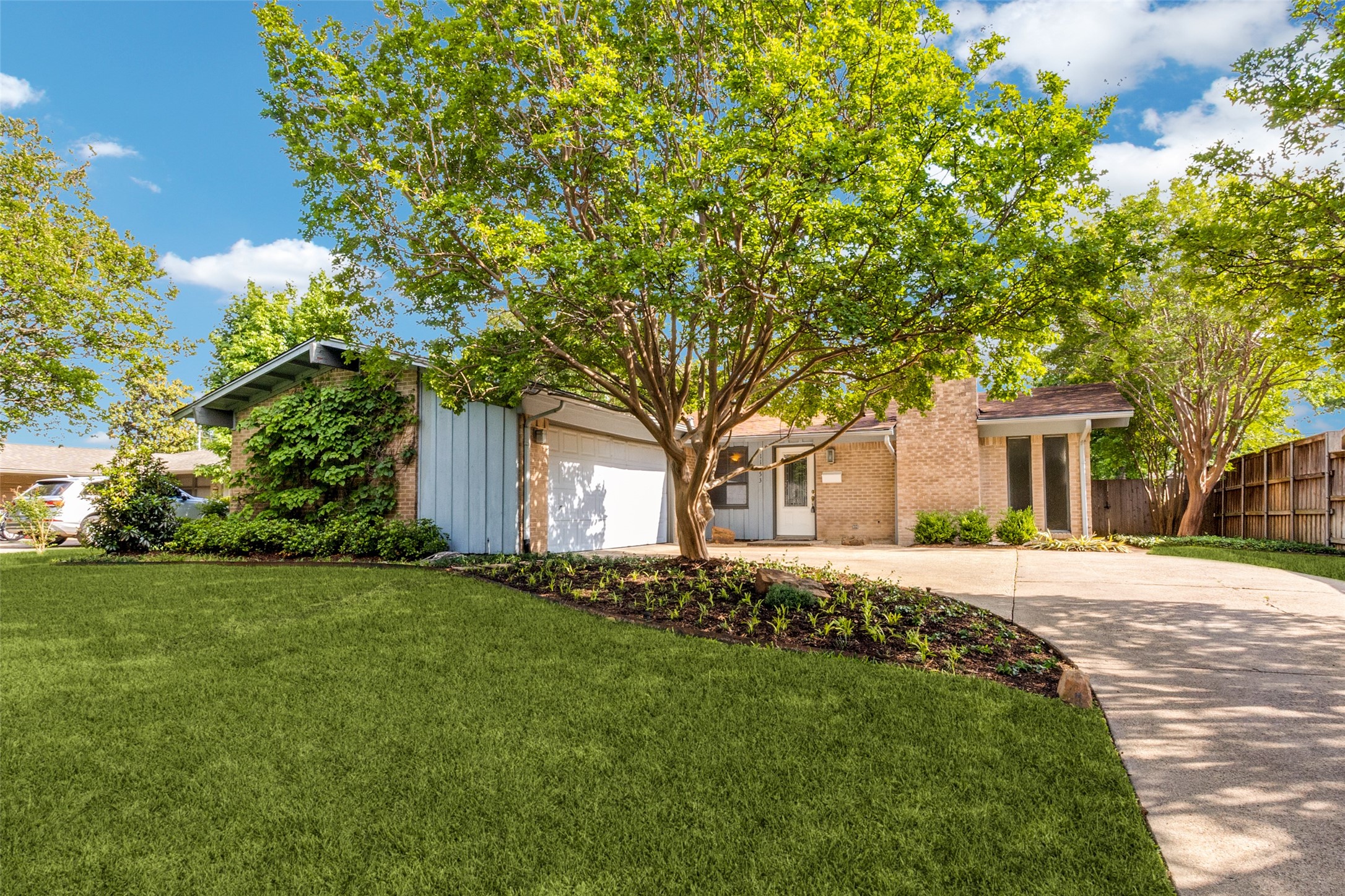 11353 Coral Hills Drive Dallas TX 75229