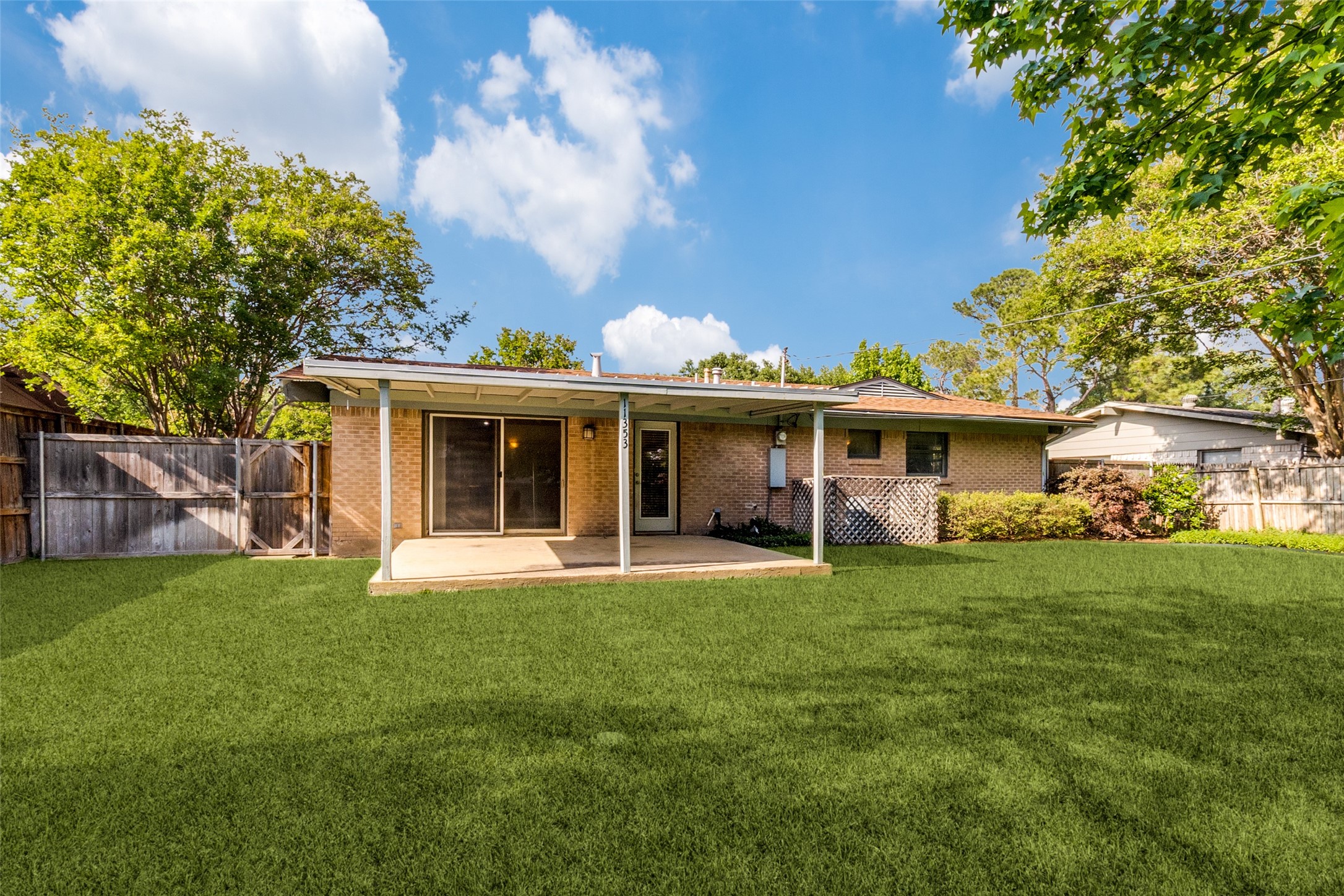 11353 Coral Hills Drive Dallas TX 75229