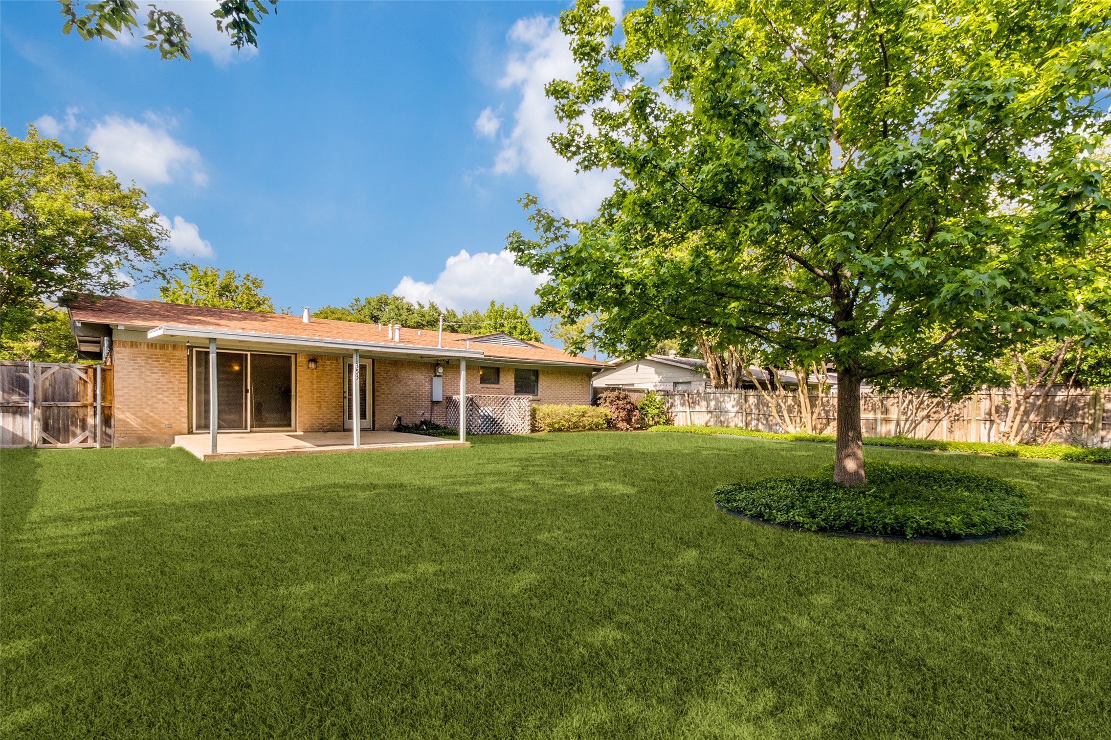 11353 Coral Hills Drive Dallas TX 75229