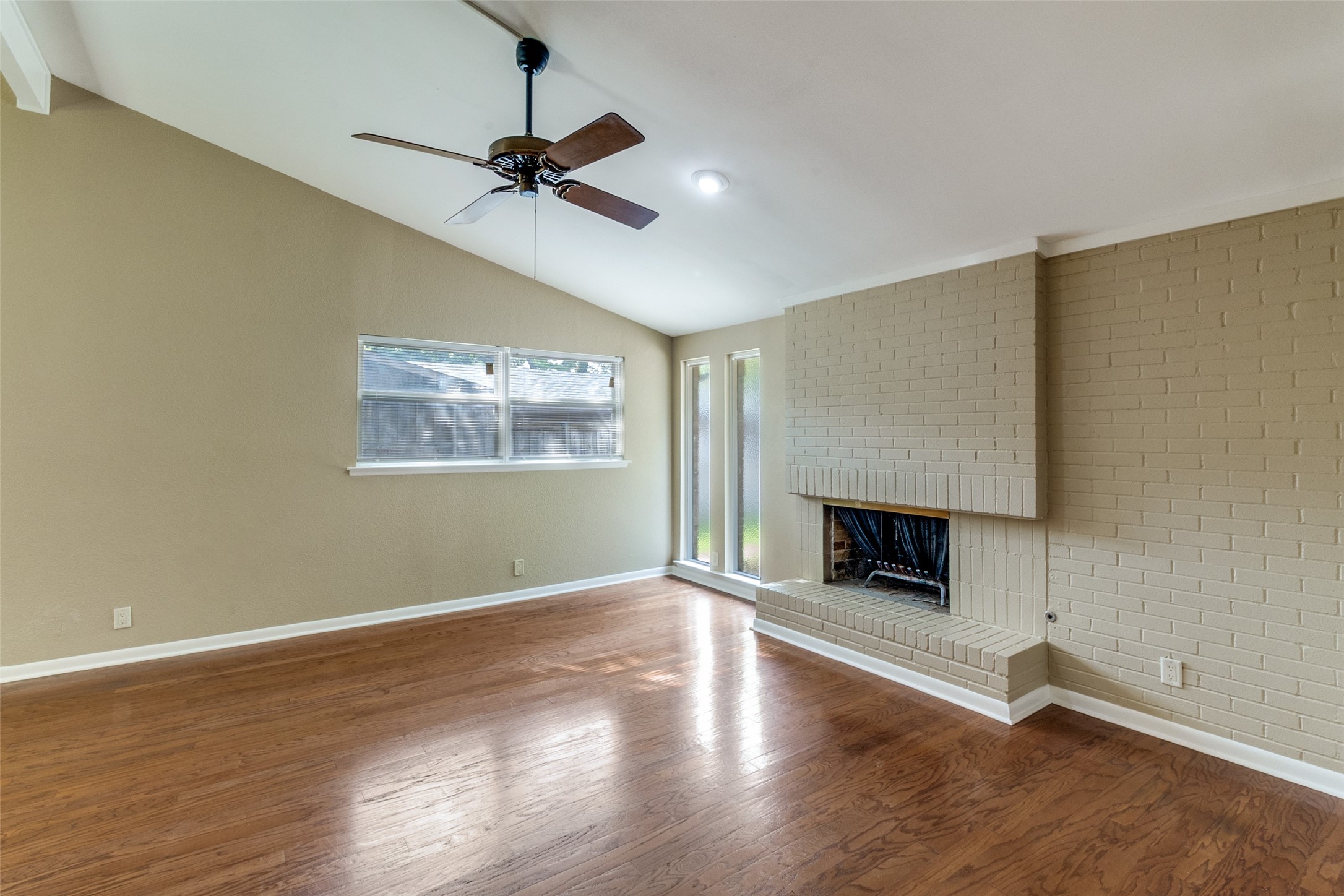 11353 Coral Hills Drive Dallas TX 75229