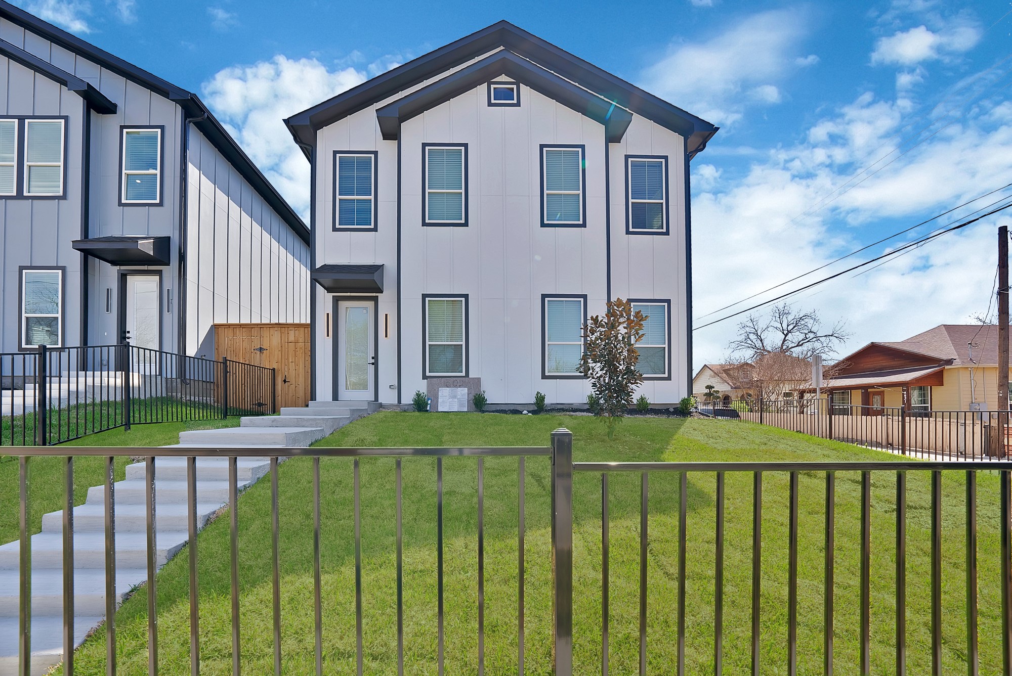 302 E 7th Street Dallas TX 75203