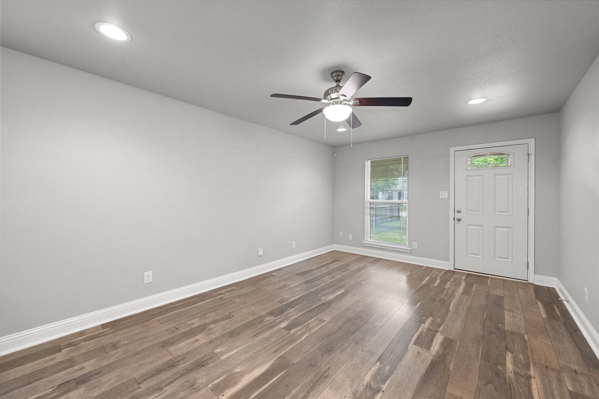 438 Sabine Avenue Cleburne TX 76031
