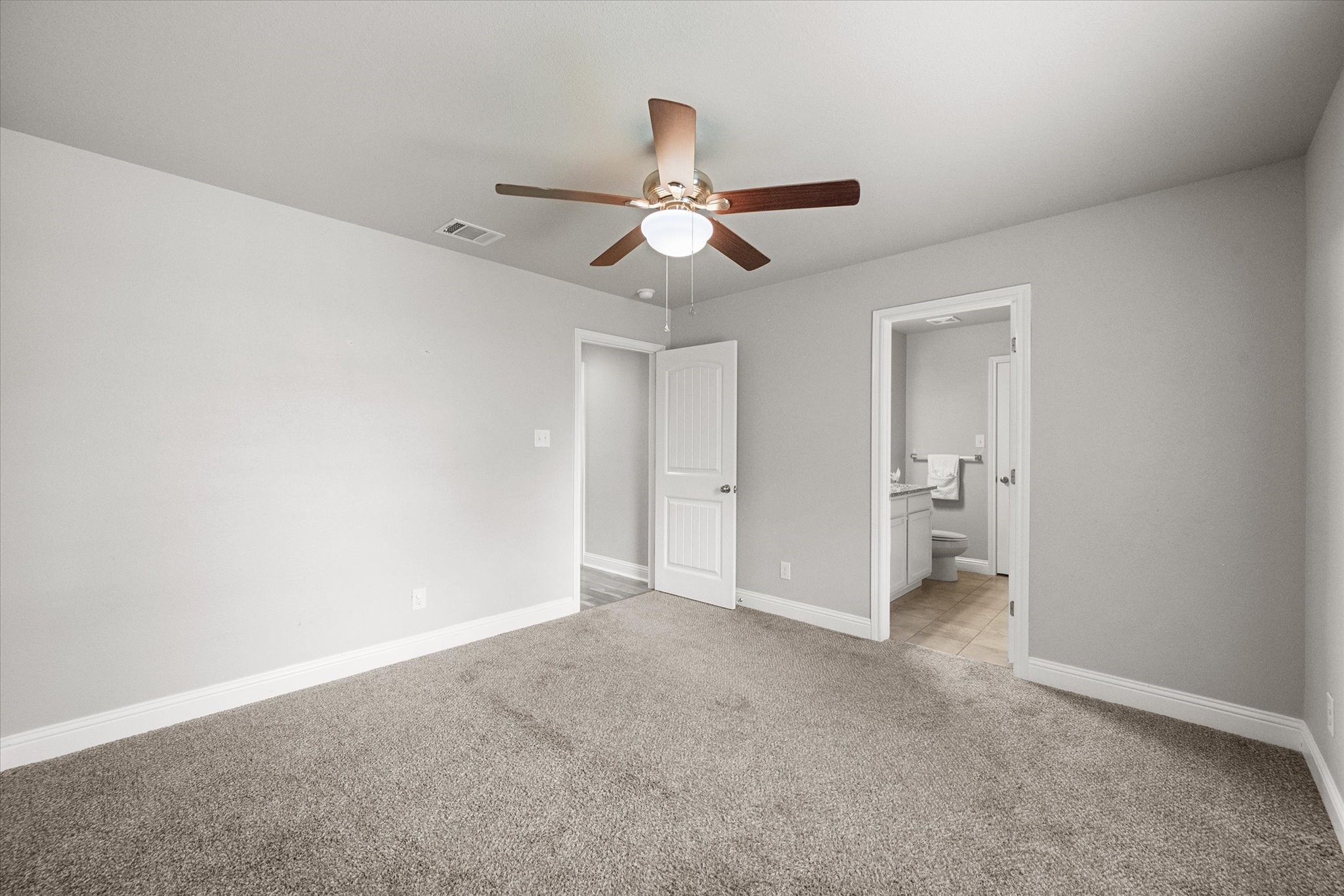 438 Sabine Avenue Cleburne TX 76031