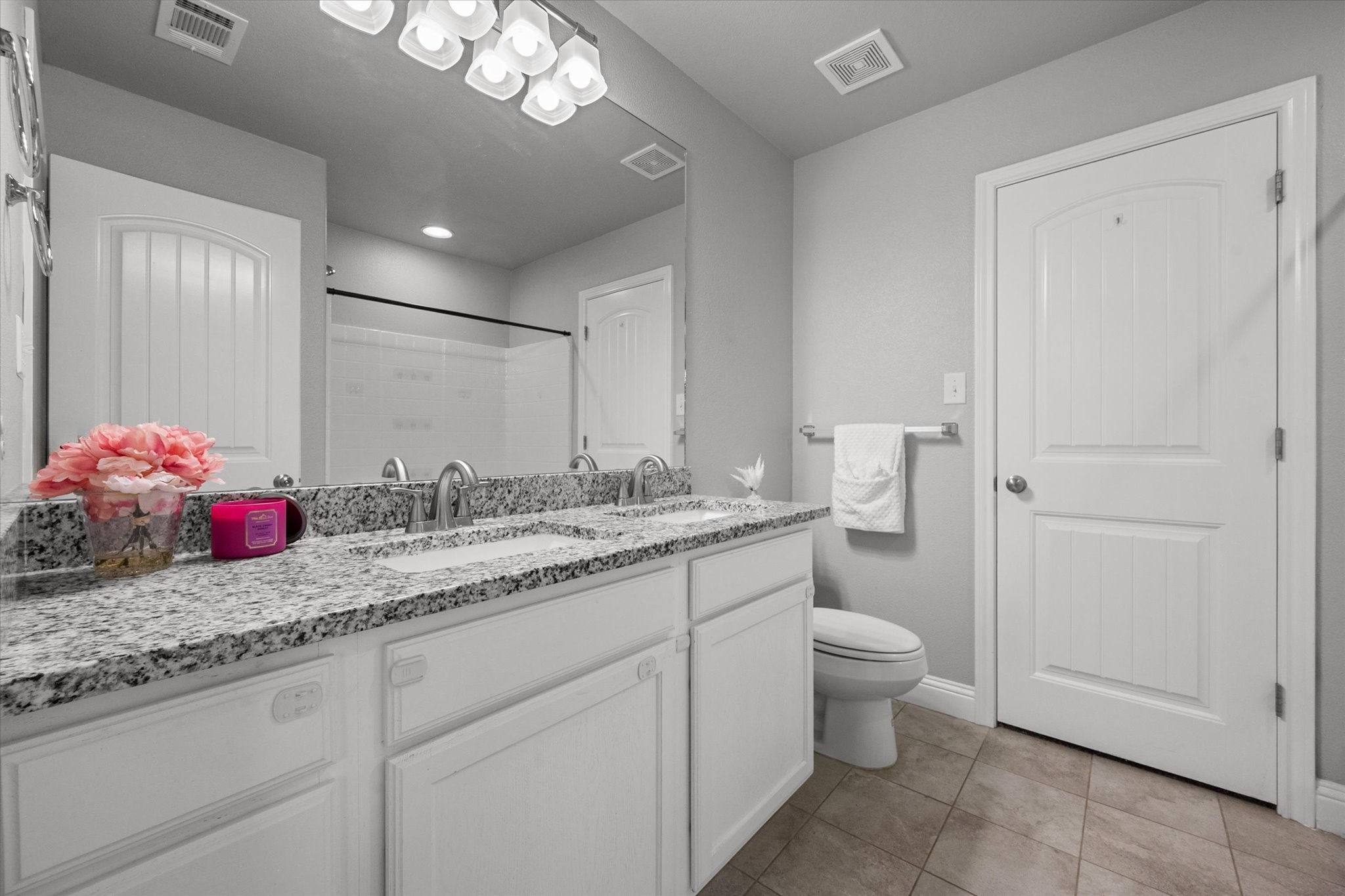 438 Sabine Avenue Cleburne TX 76031