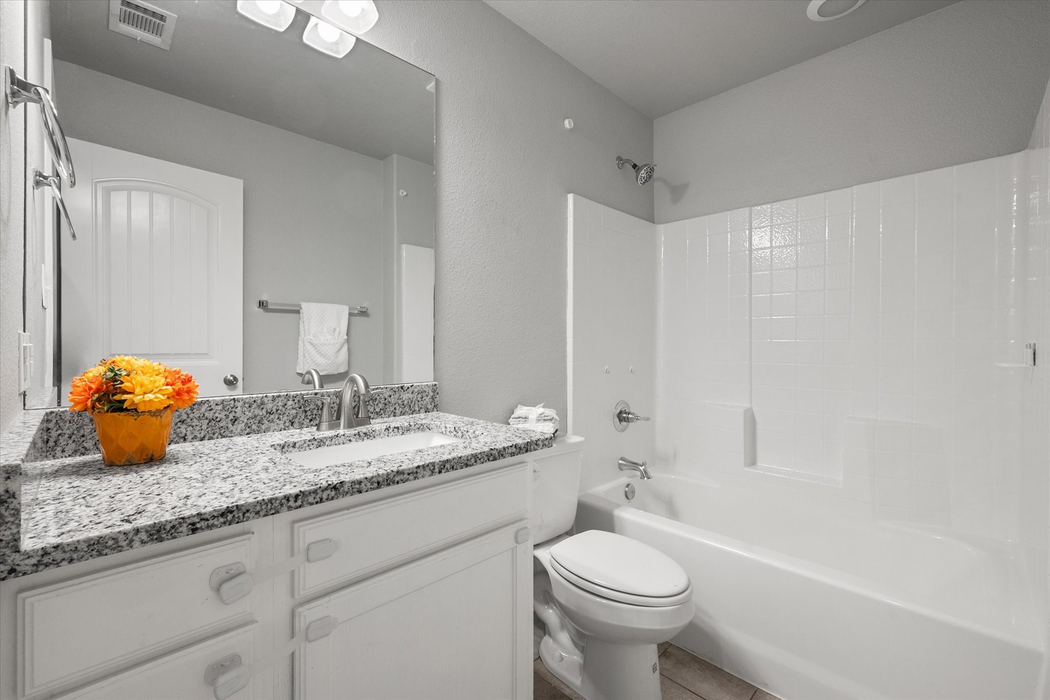 438 Sabine Avenue Cleburne TX 76031