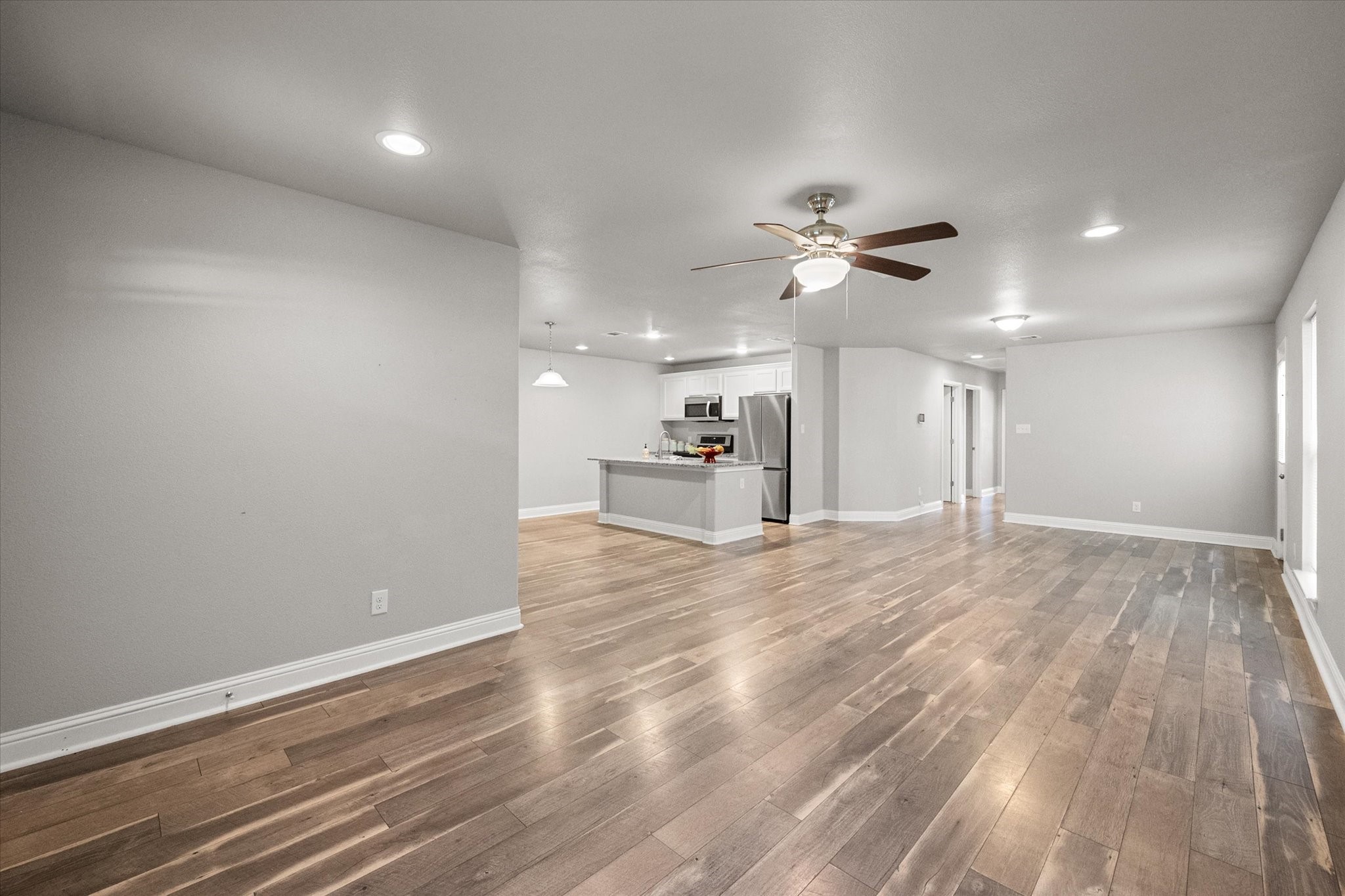 438 Sabine Avenue Cleburne TX 76031