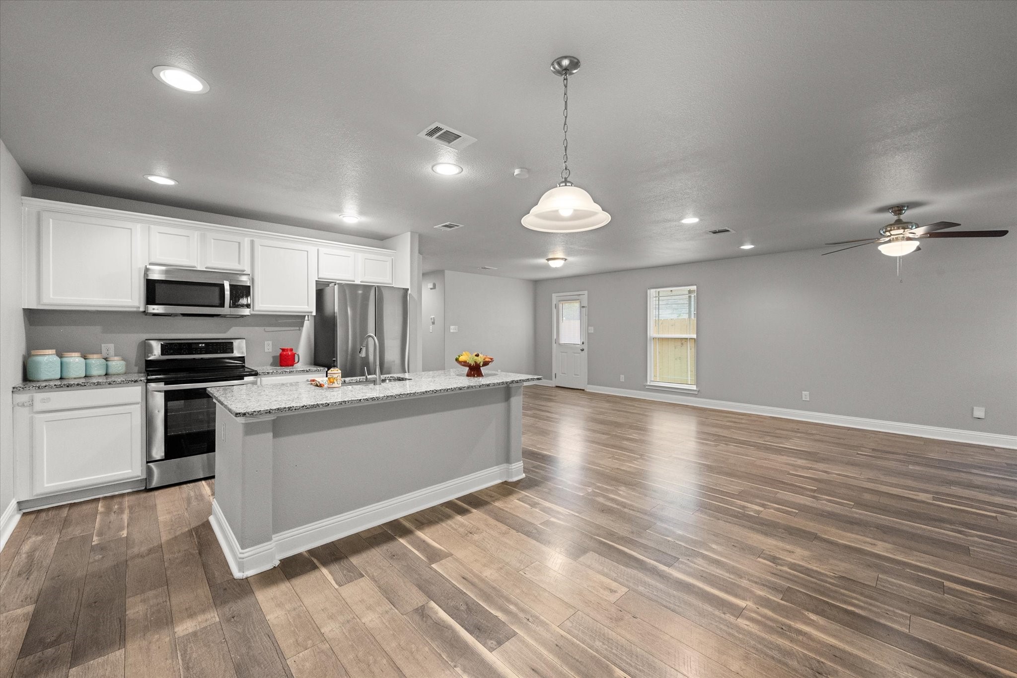 438 Sabine Avenue Cleburne TX 76031