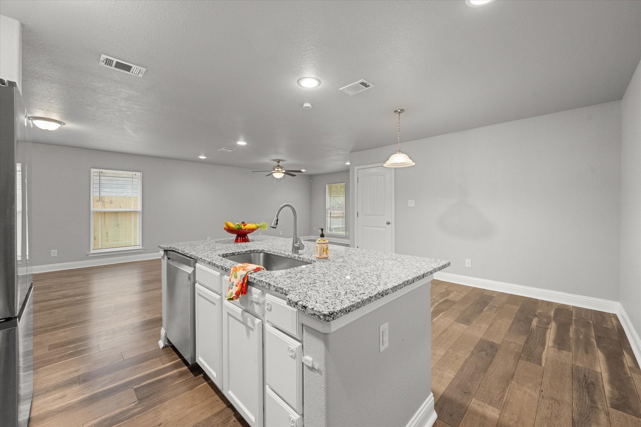 438 Sabine Avenue Cleburne TX 76031