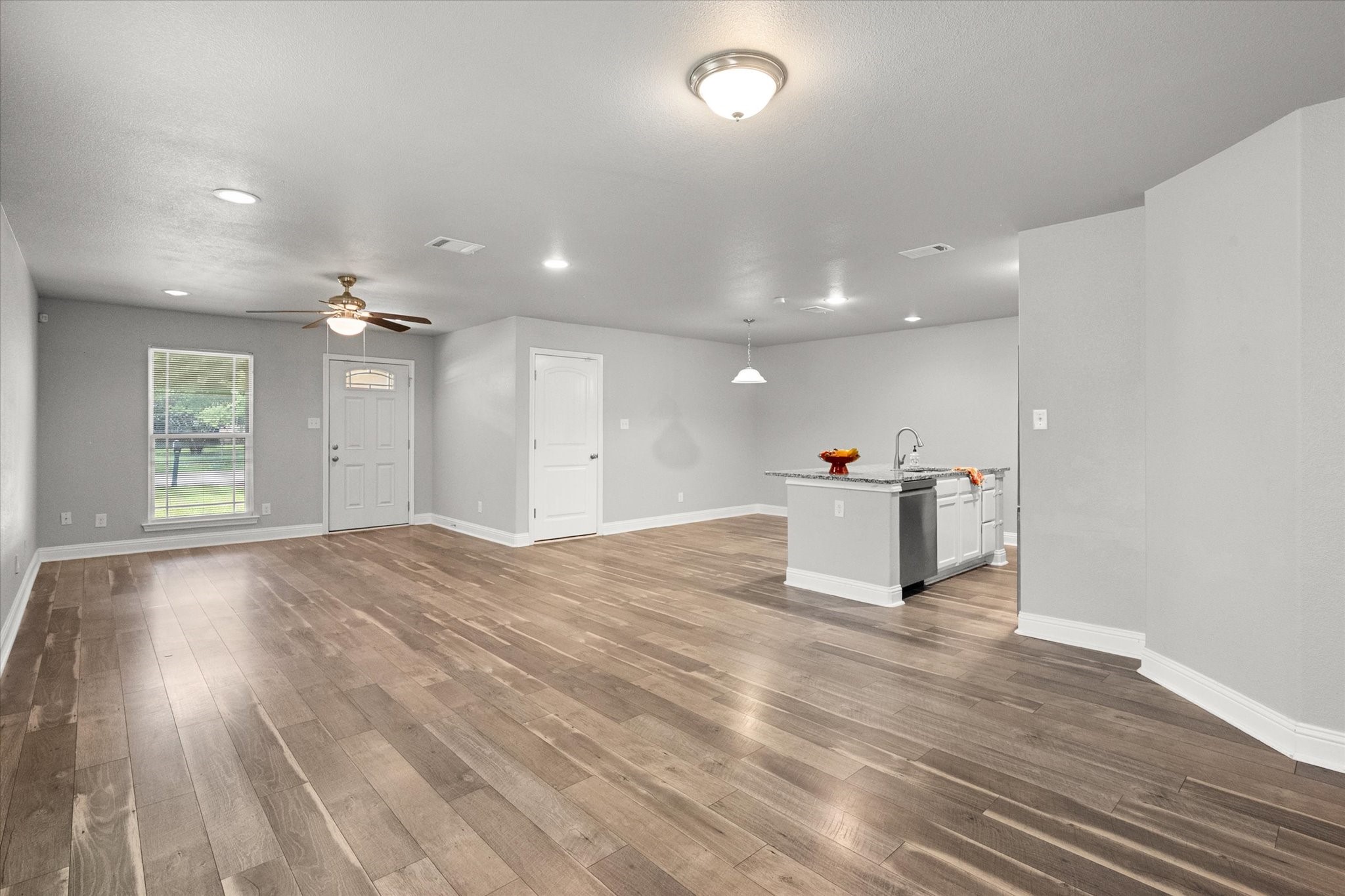 438 Sabine Avenue Cleburne TX 76031