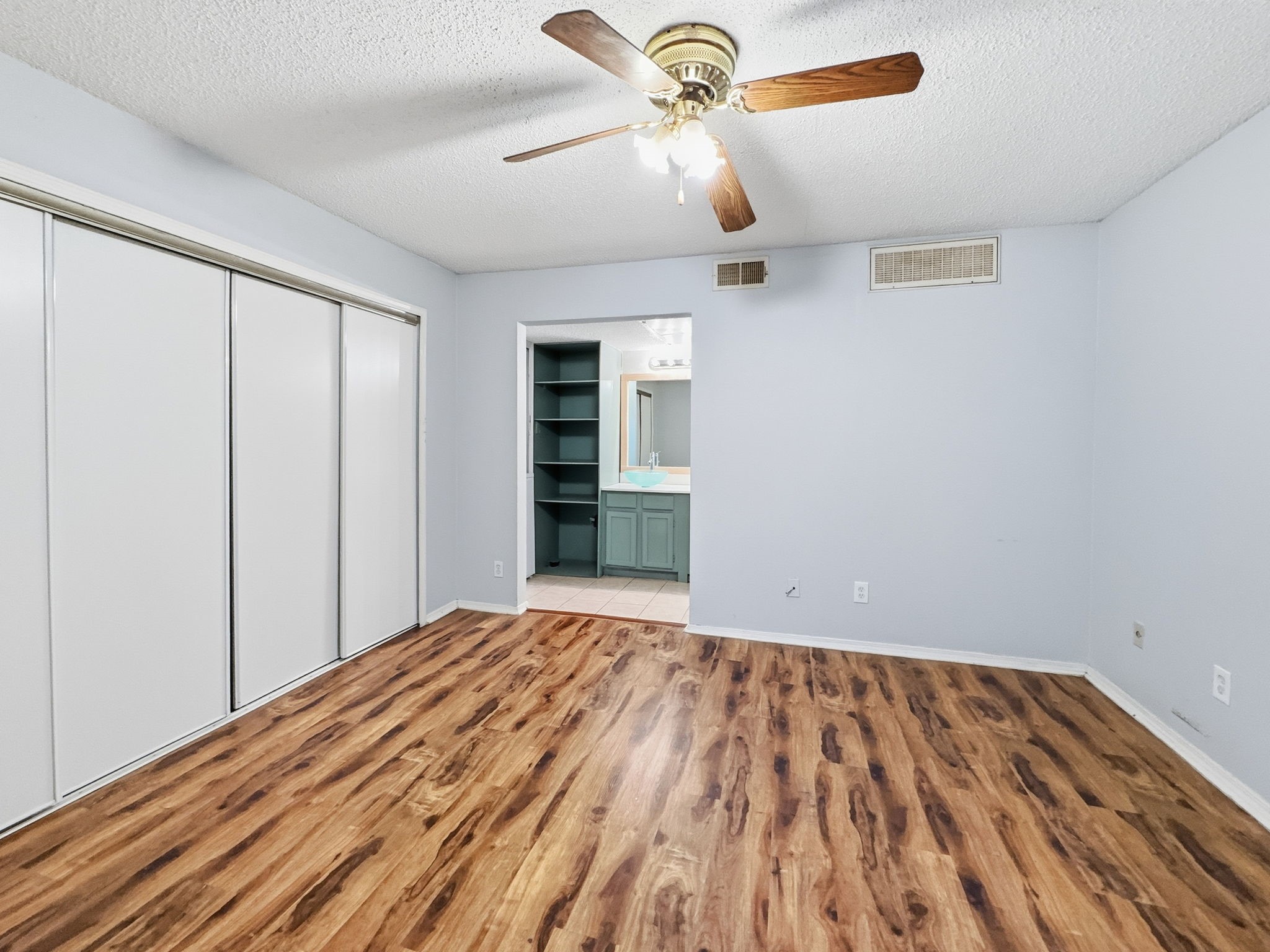 9835 Walnut Street Dallas TX 75243